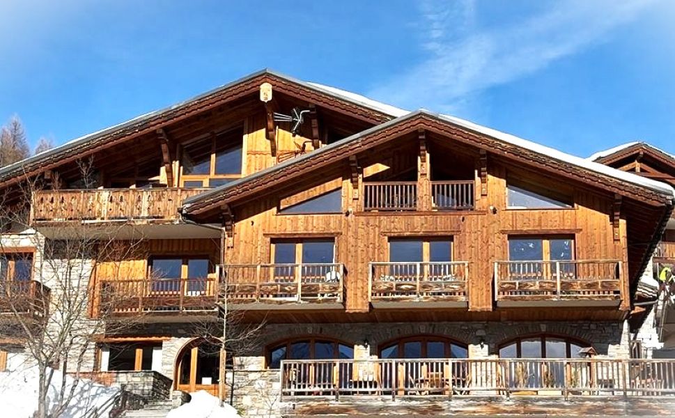 French property for sale in Montvalezan, Savoie - €1,300,000 - photo 