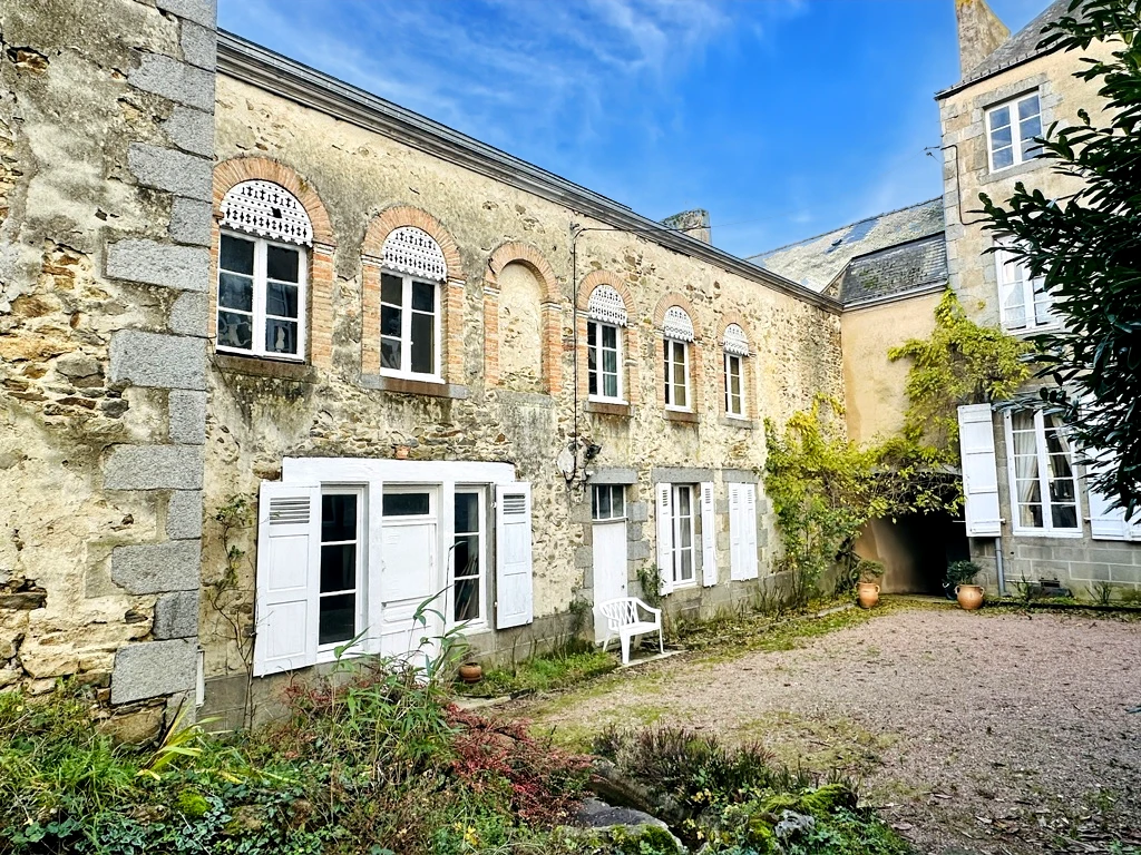 French property for sale in Mayenne, Mayenne - €675,000 - photo 
