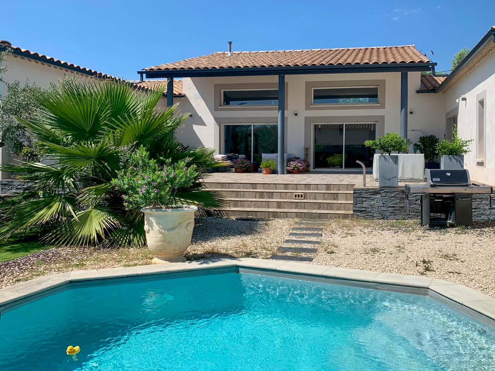 French property for sale in Castillon-du-Gard, Gard - €670,000 - photo 