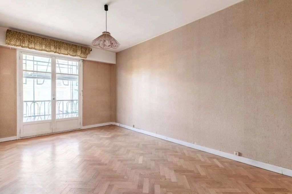 French property for sale in Nice, Alpes-Maritimes - €719,000 - photo 
