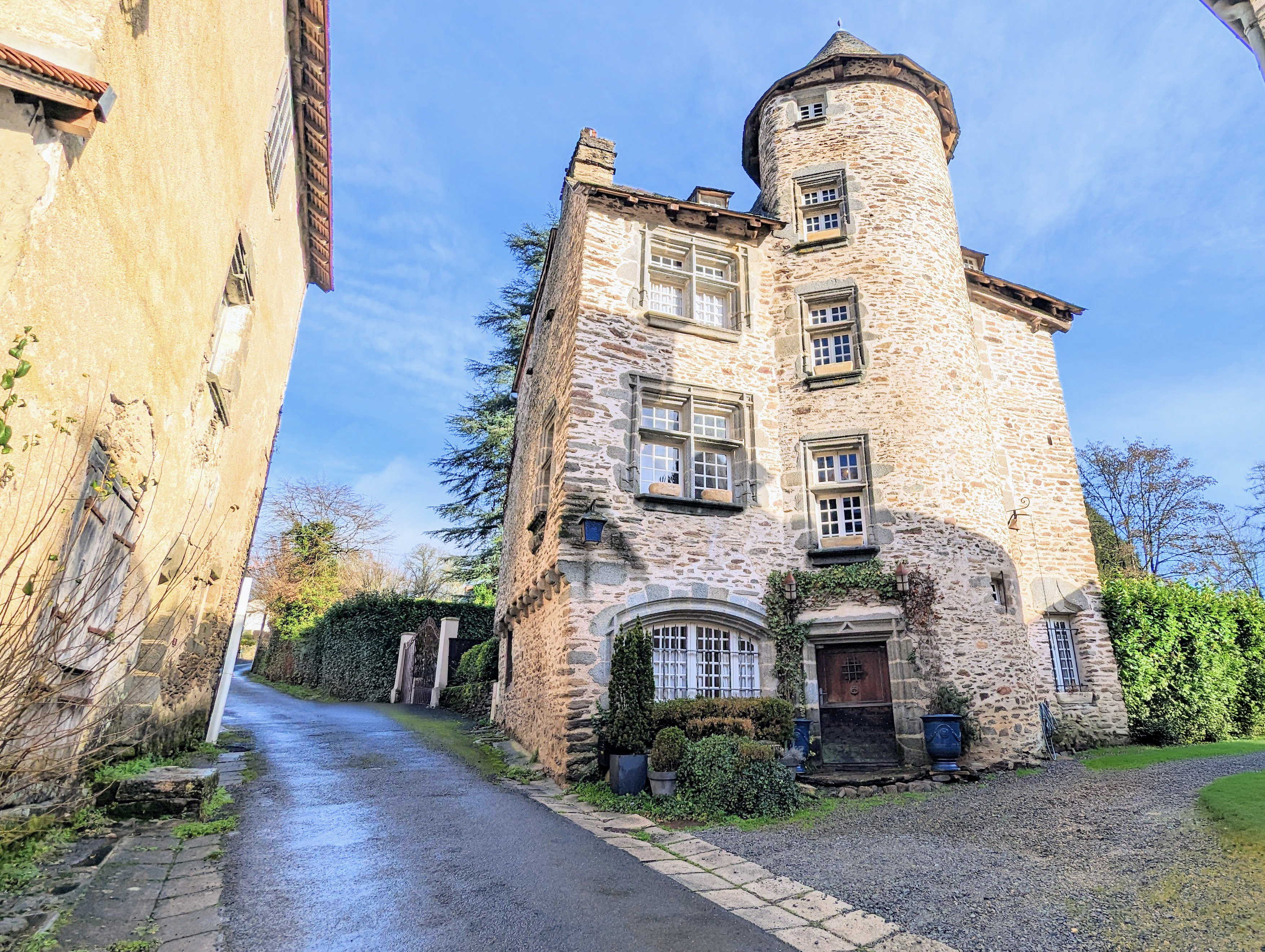 Propriété en France à vendre à Ségur-le-Château, Corrèze - &#8364;525 000 - photo 