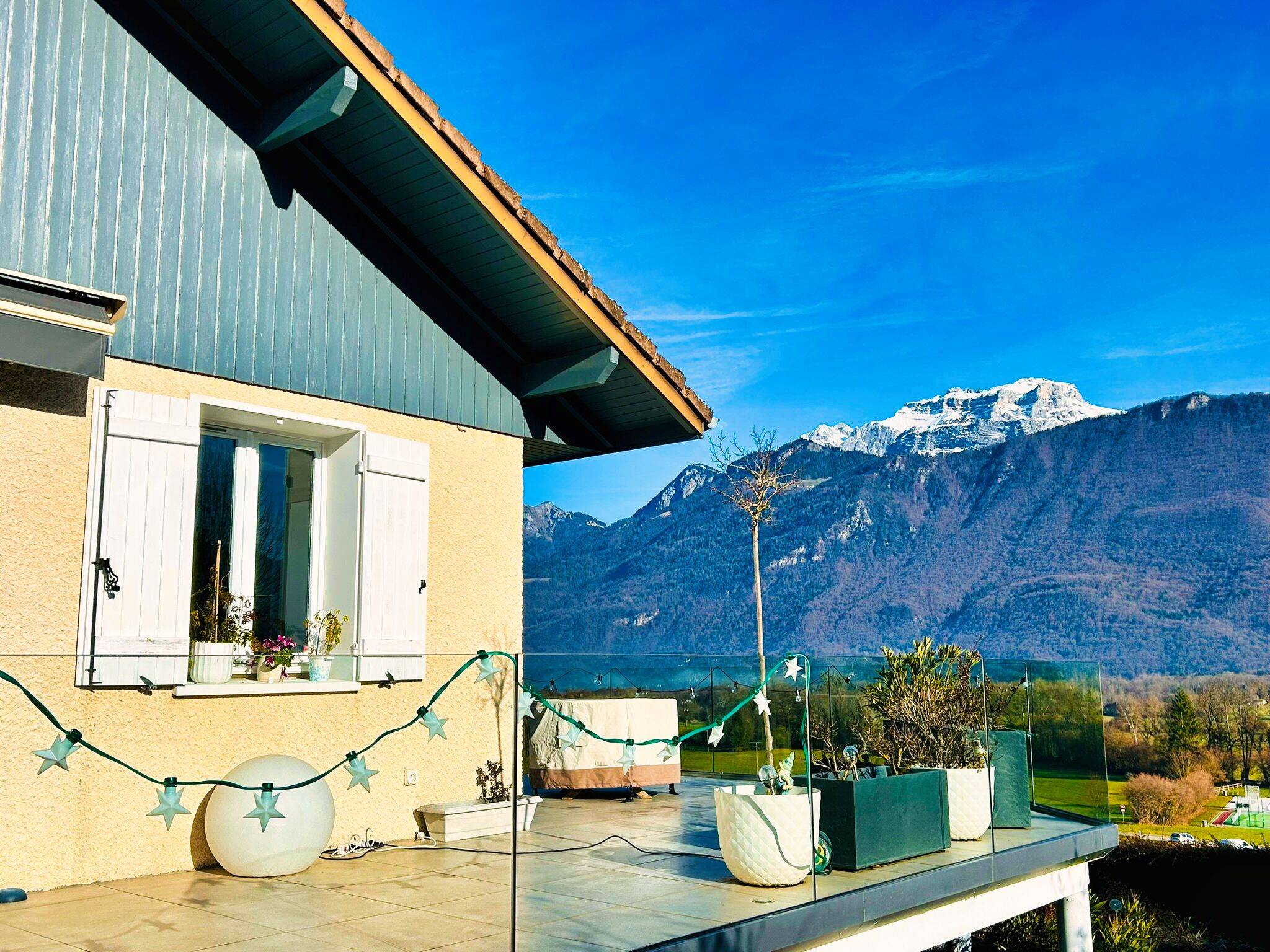 French property for sale in Lathuile, Haute-Savoie - €729,000 - photo 