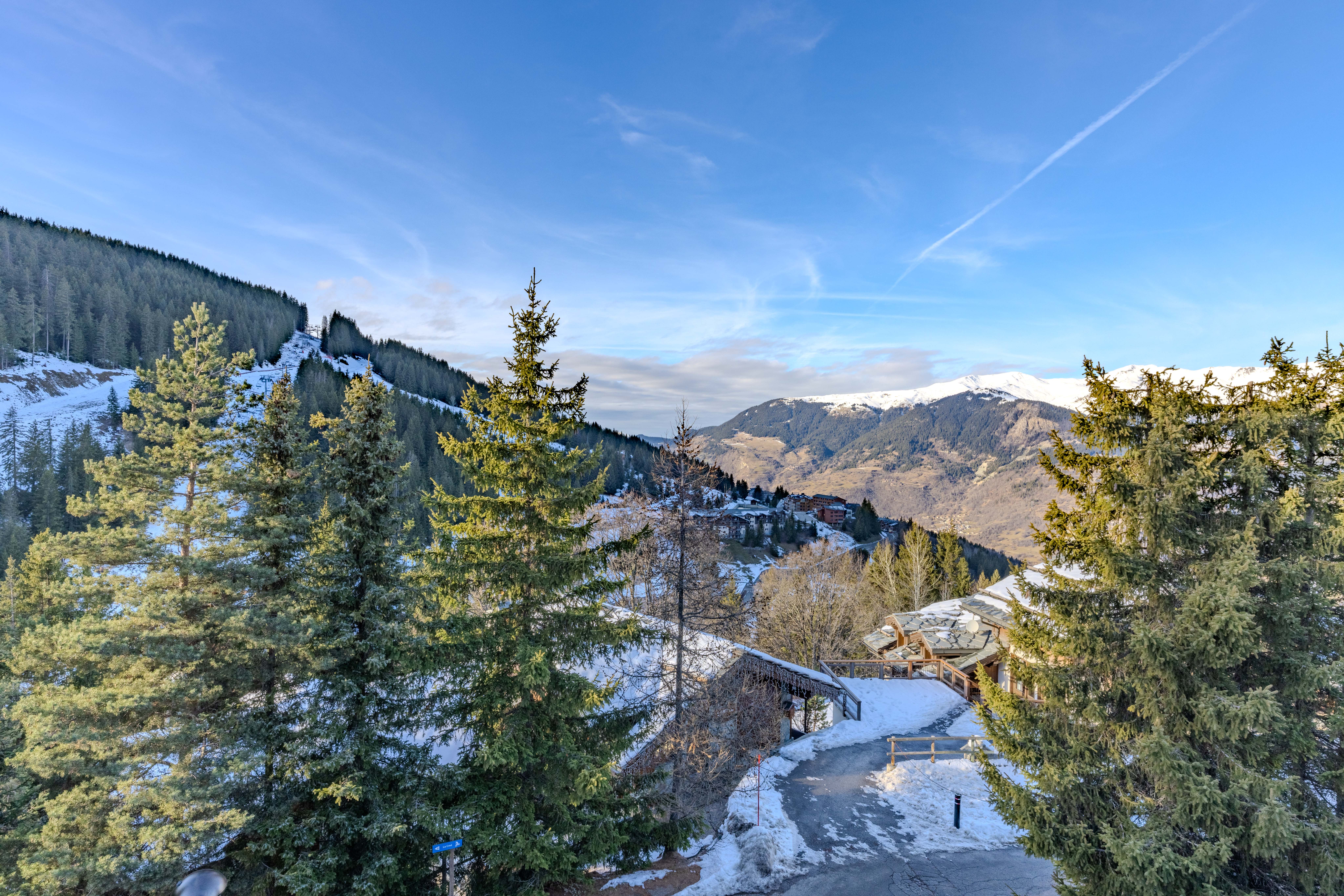 French property for sale in Courchevel, Savoie - €6,200,000 - photo 