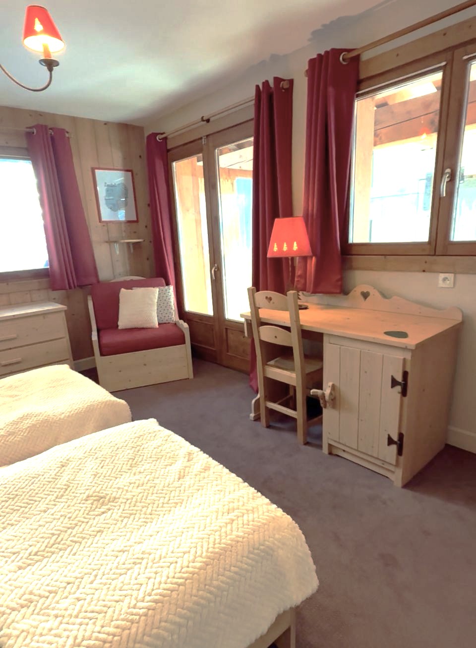 French property for sale in Montvalezan, Savoie - €1,300,000 - photo 