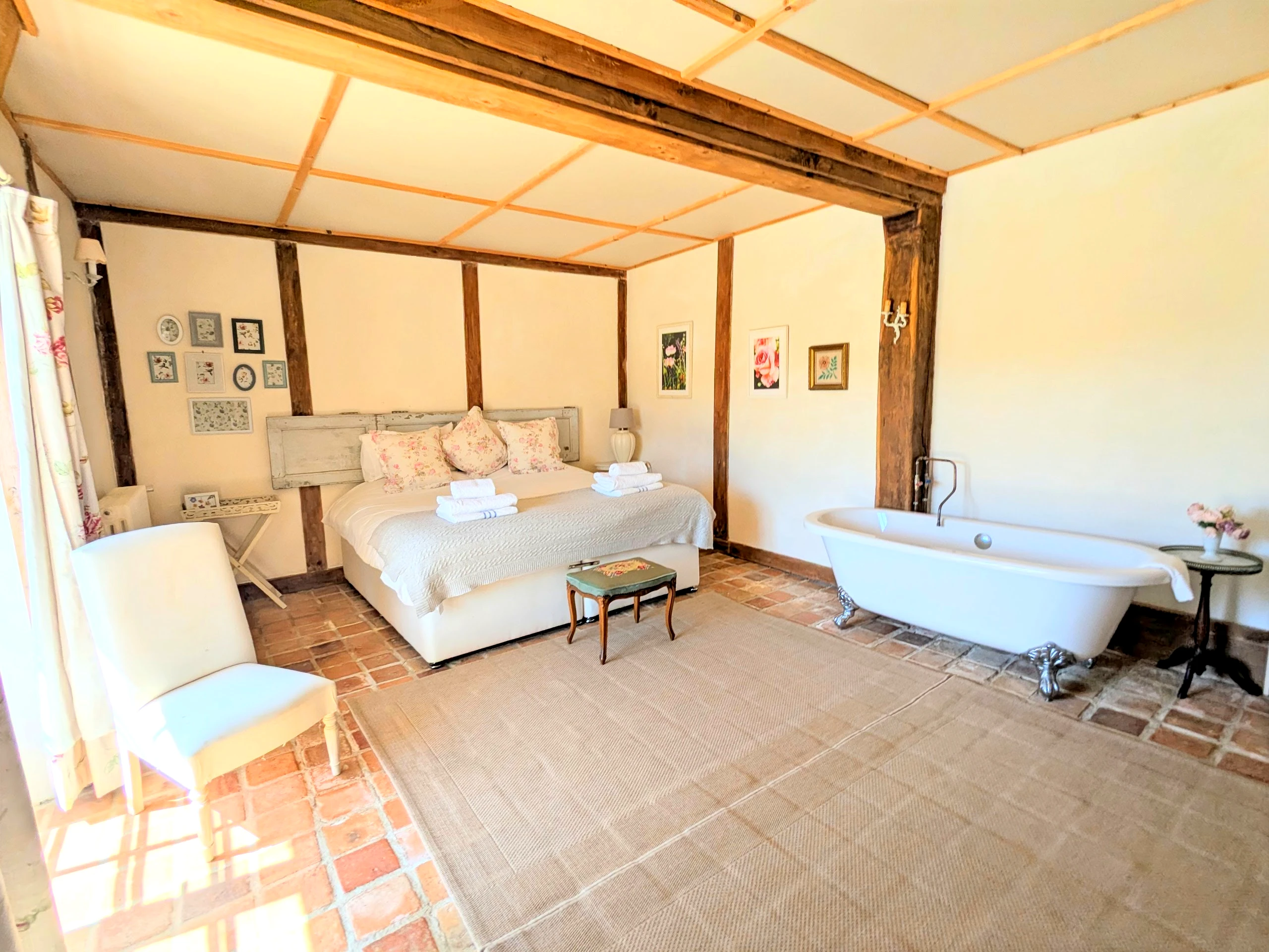 French property for sale in Saint-Priest-Ligoure, Haute-Vienne - €699,000 - photo 