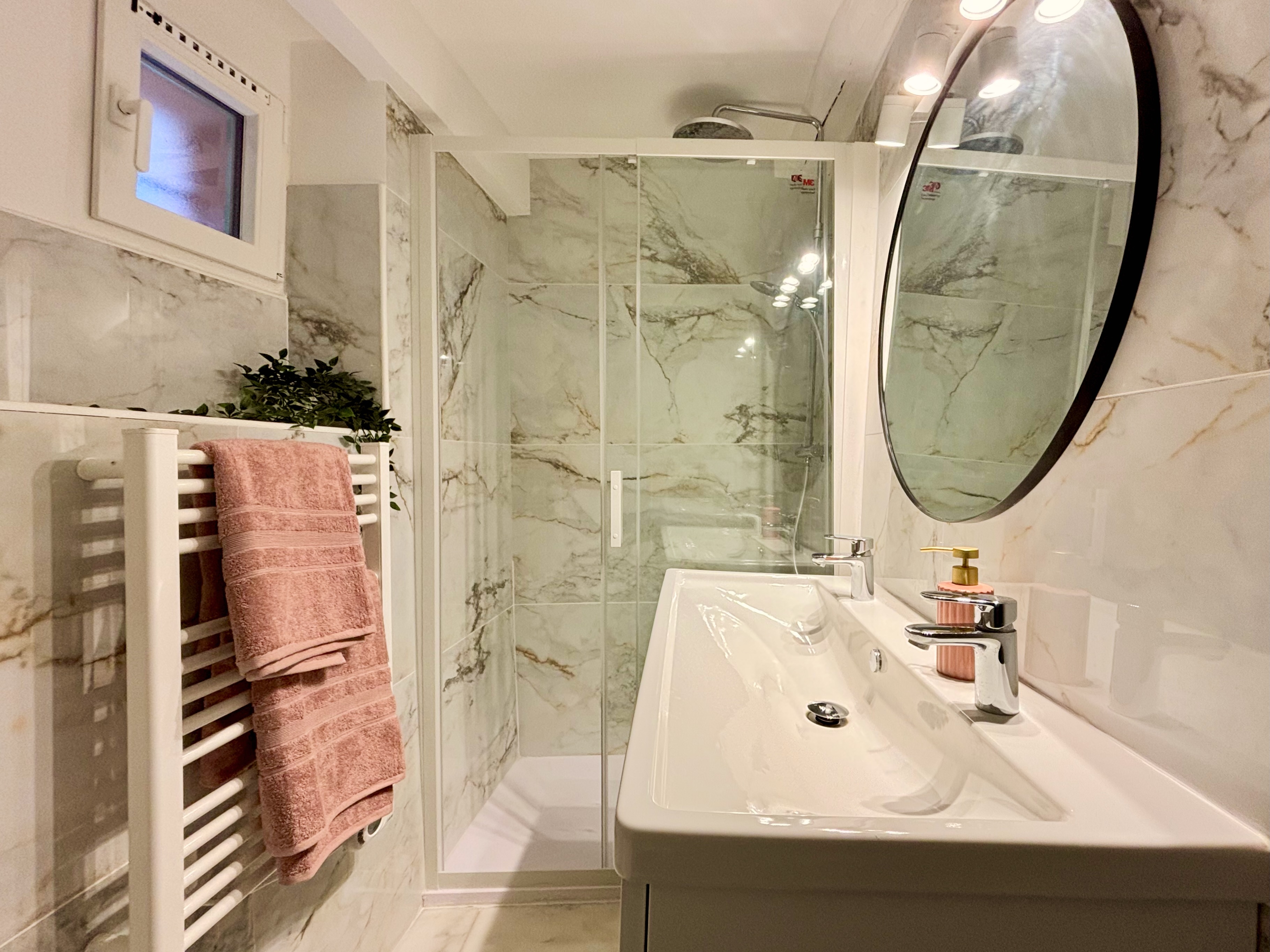 French property for sale in Menton, Alpes-Maritimes - €750,000 - photo 