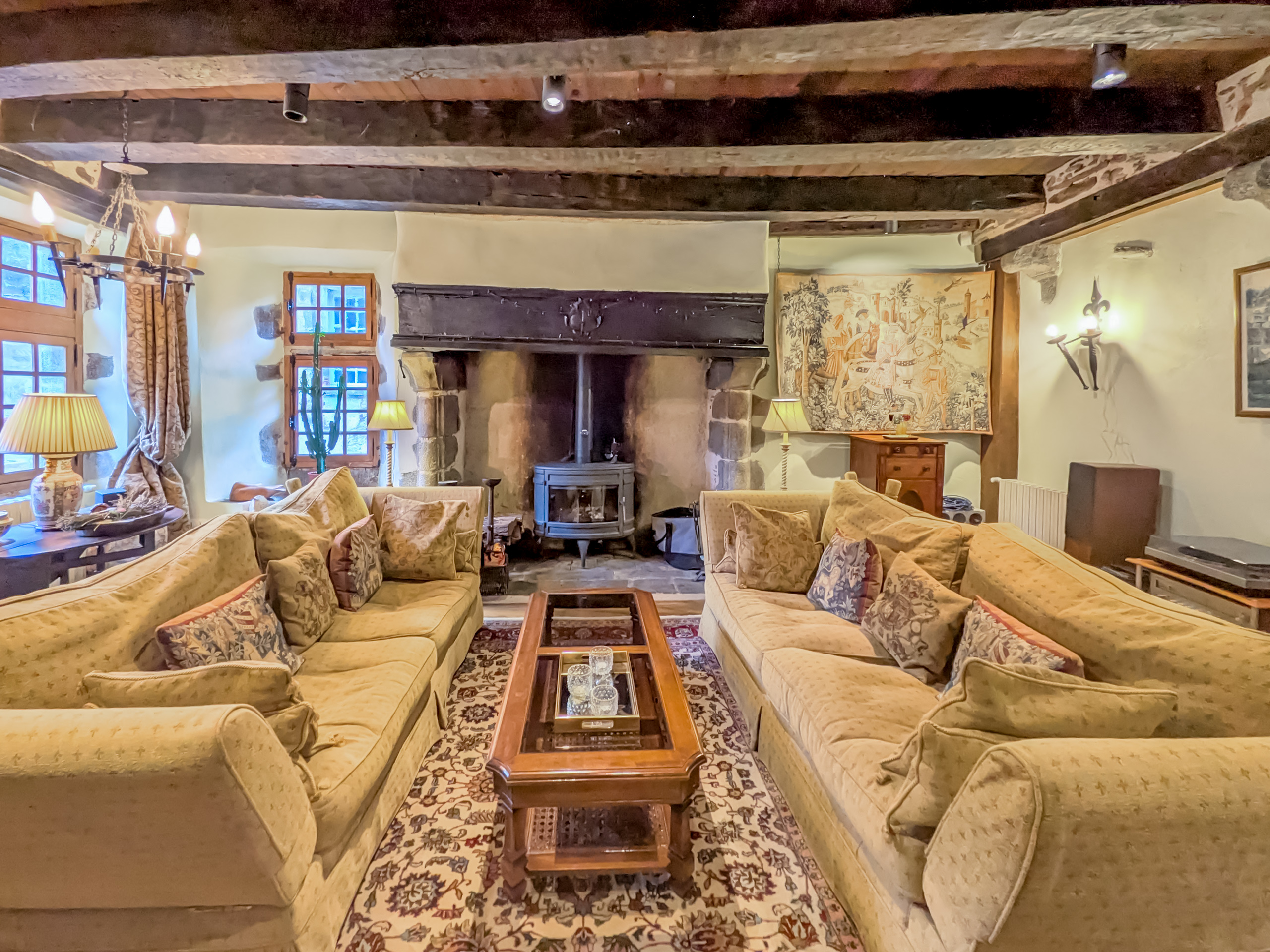 Propriété en France à vendre à Ségur-le-Château, Corrèze - &#8364;525 000 - photo 