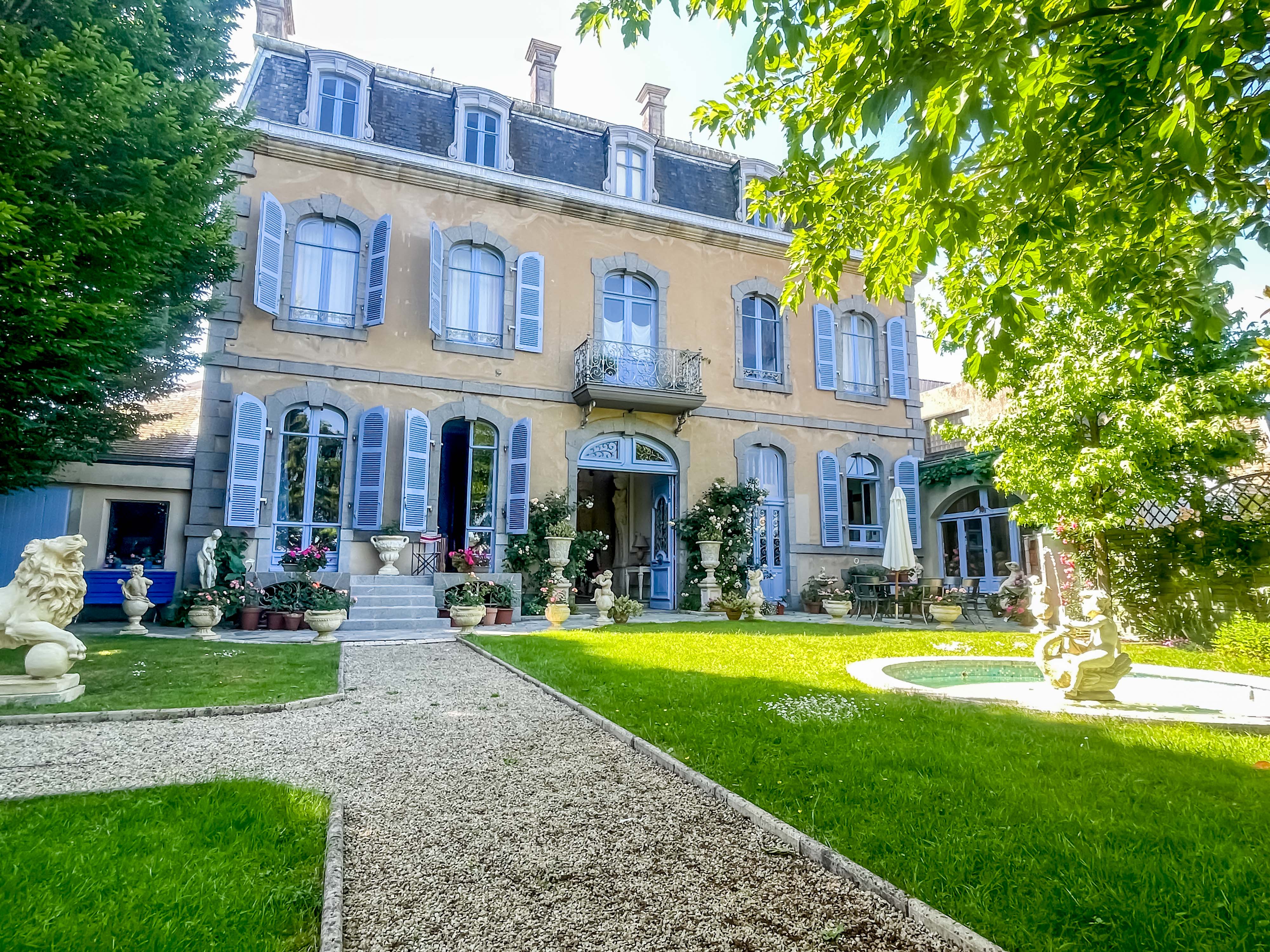 French property for sale in Mayenne, Mayenne - €880,000 - photo 