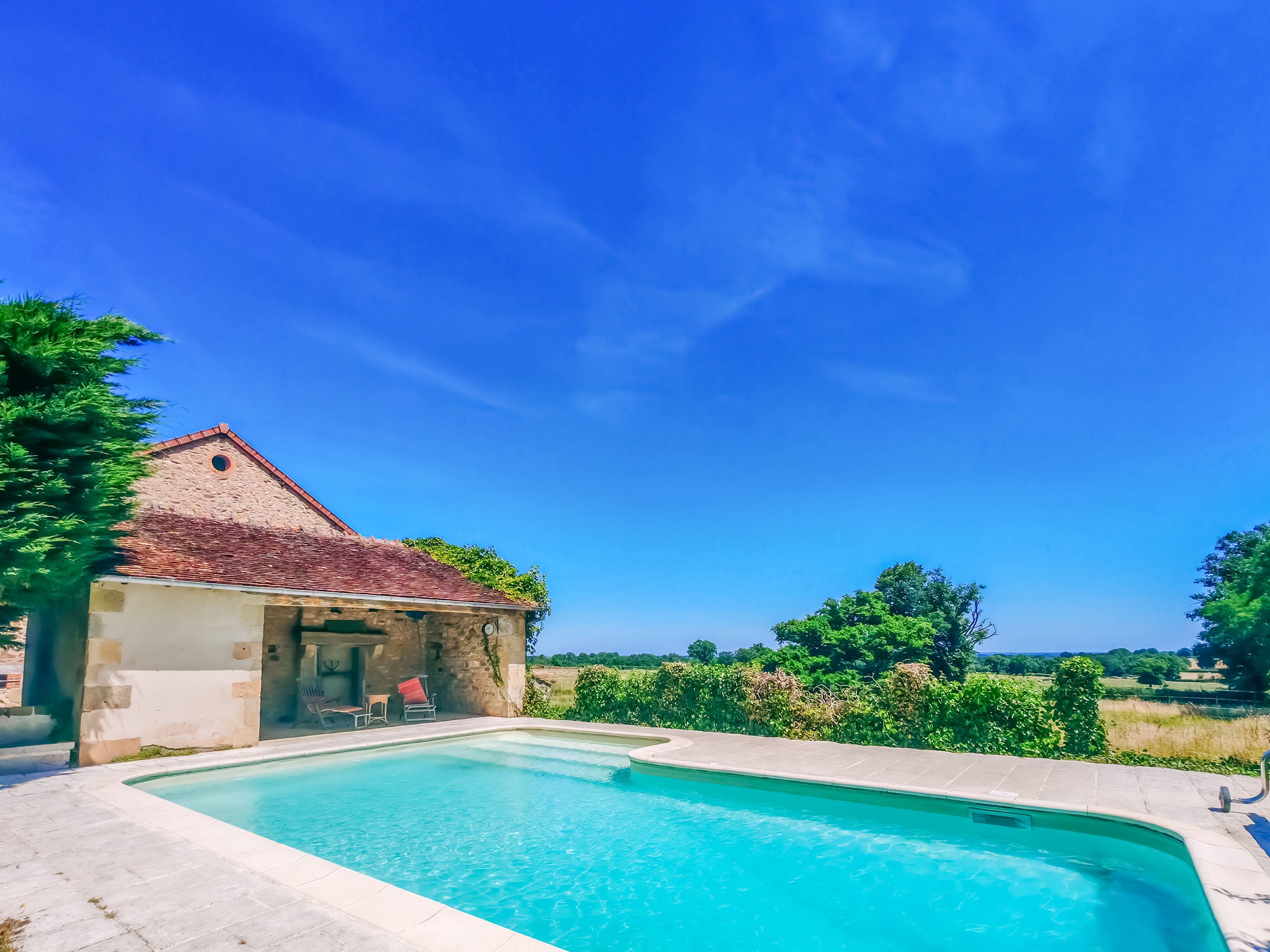 French property for sale in Theneuille, Allier - €1,100,000 - photo 