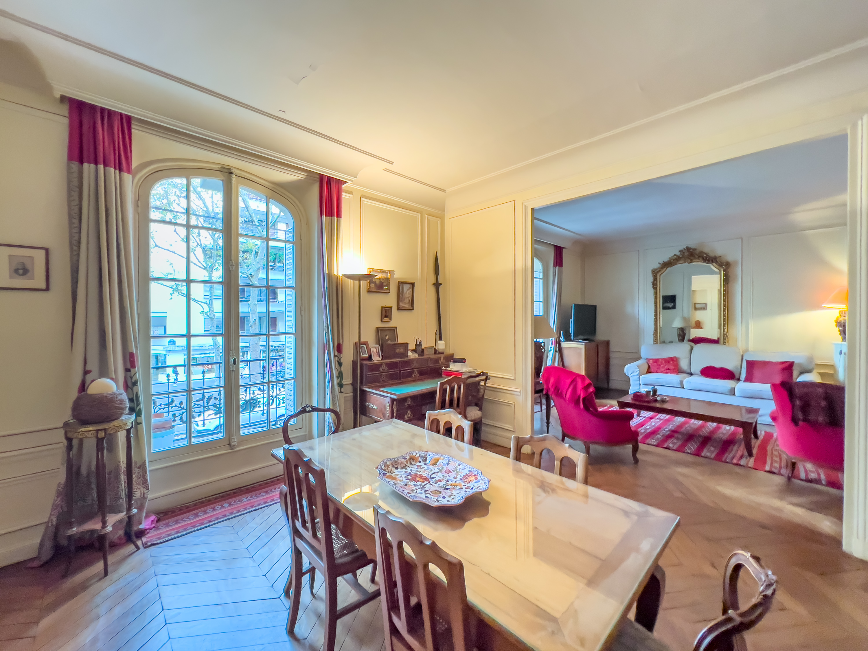 French property for sale in Paris 16e Arrondissement, Paris - €1,240,000 - photo 