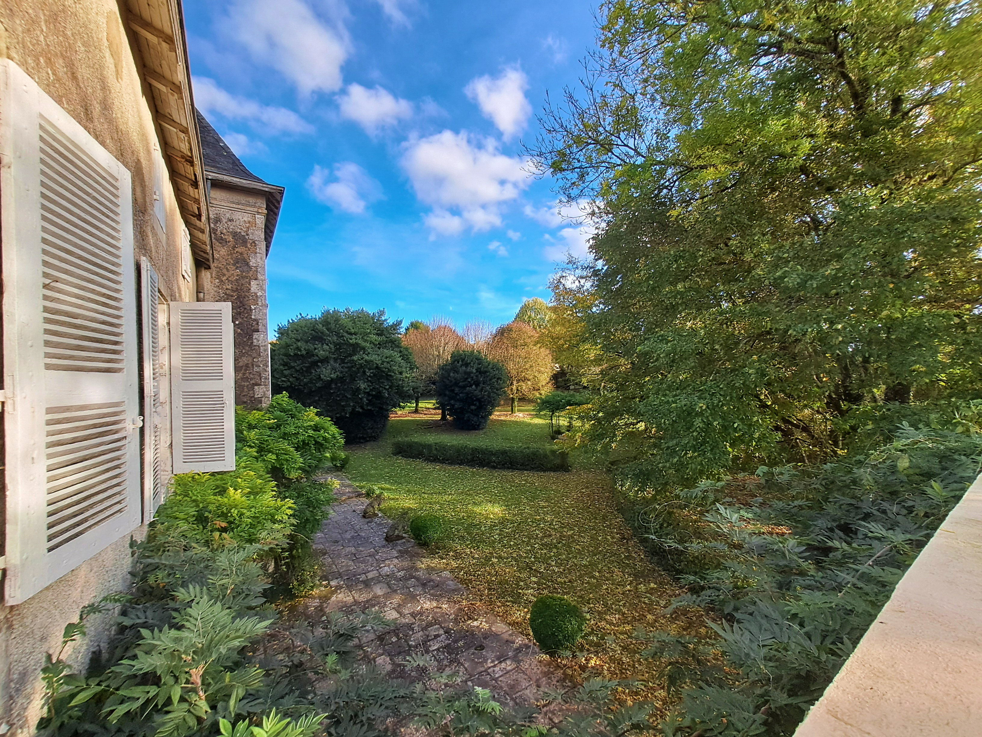 French property for sale in Melle, Deux-Sèvres - €795,000 - photo 