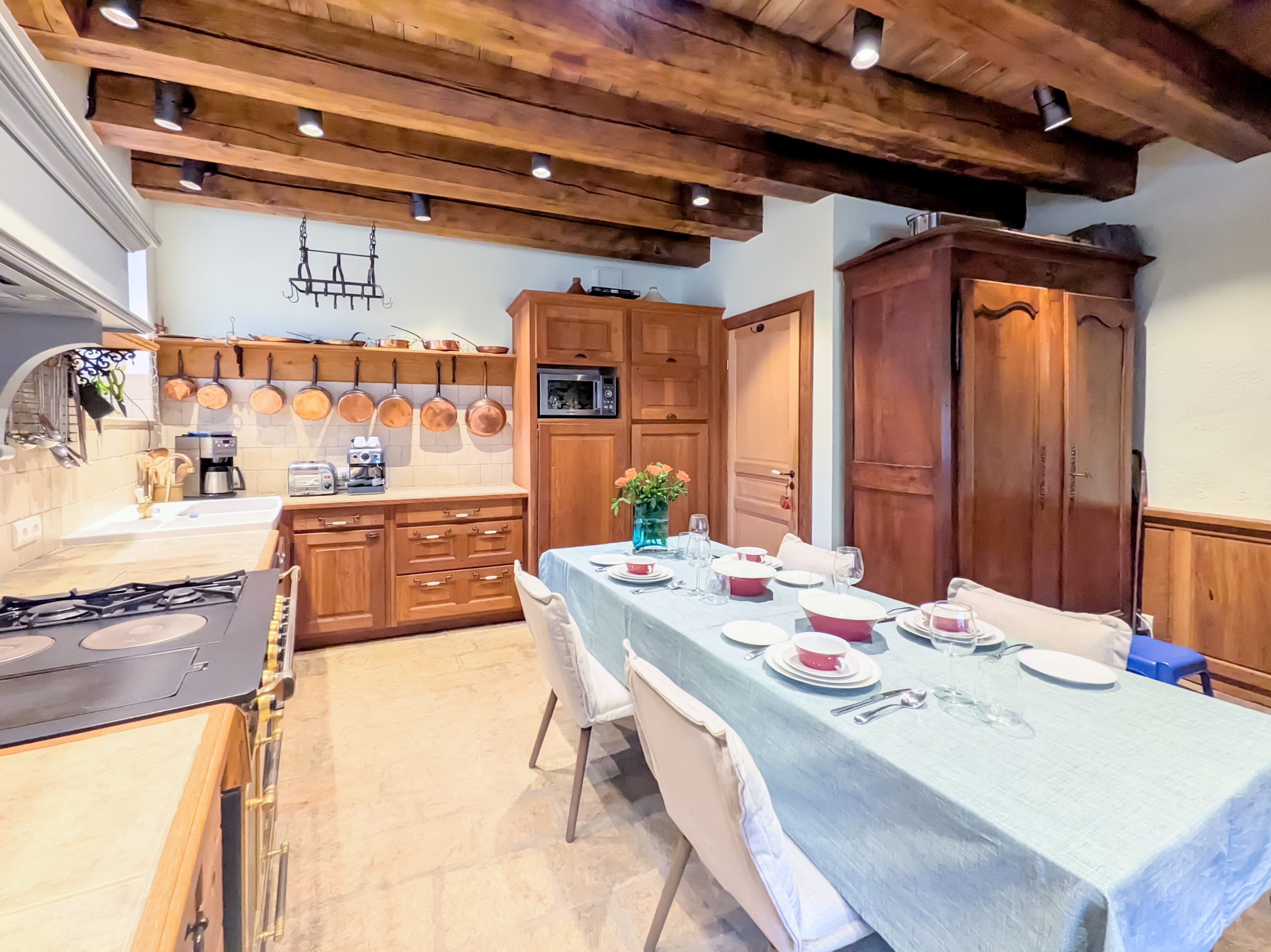Propriété en France à vendre à Ségur-le-Château, Corrèze - &#8364;525 000 - photo 