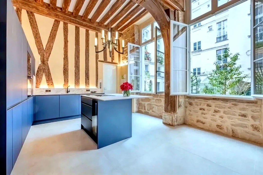 French property for sale in Paris 4e Arrondissement, Paris - €1,460,000 - photo 