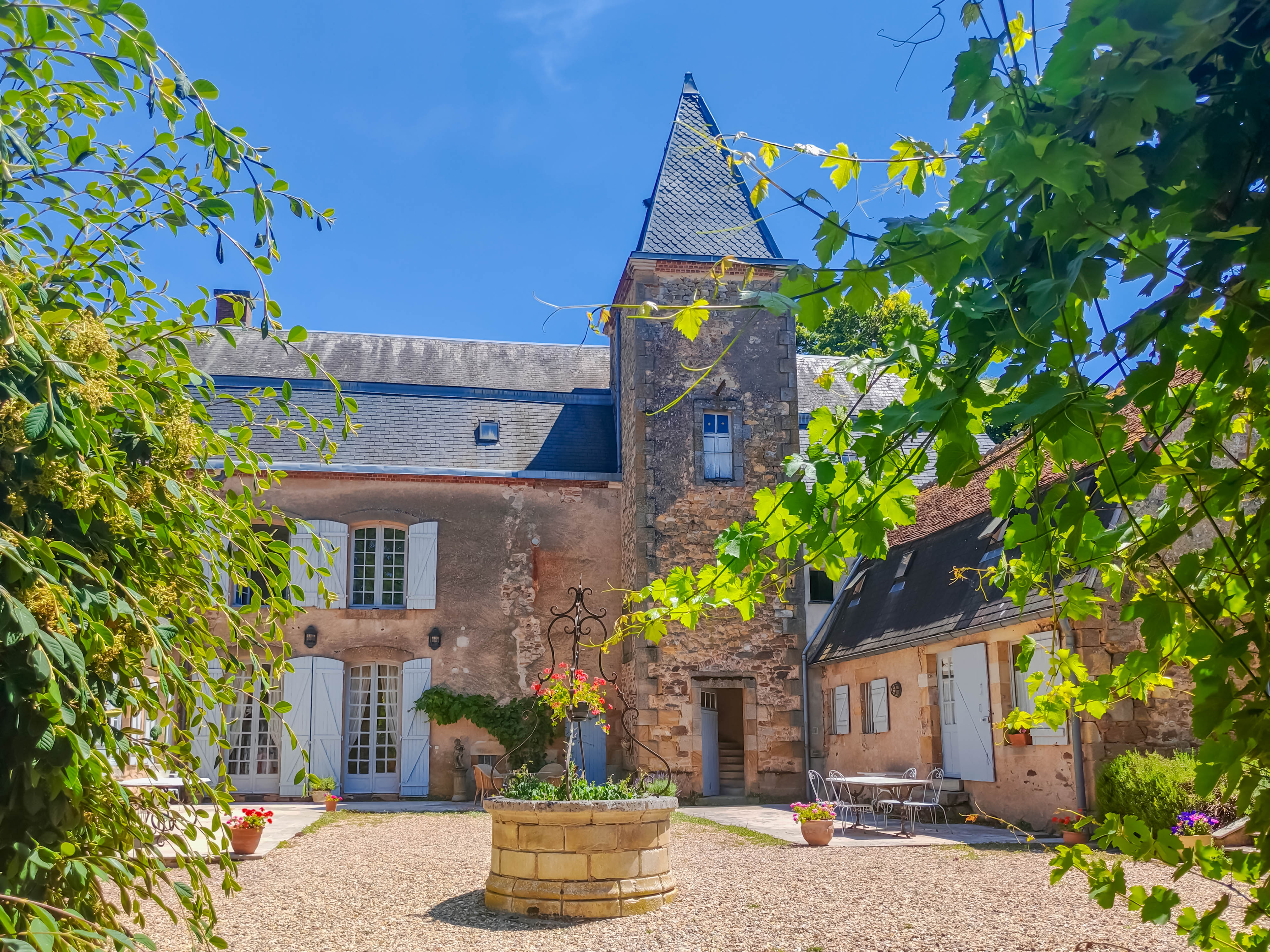 French property for sale in Theneuille, Allier - €1,100,000 - photo 