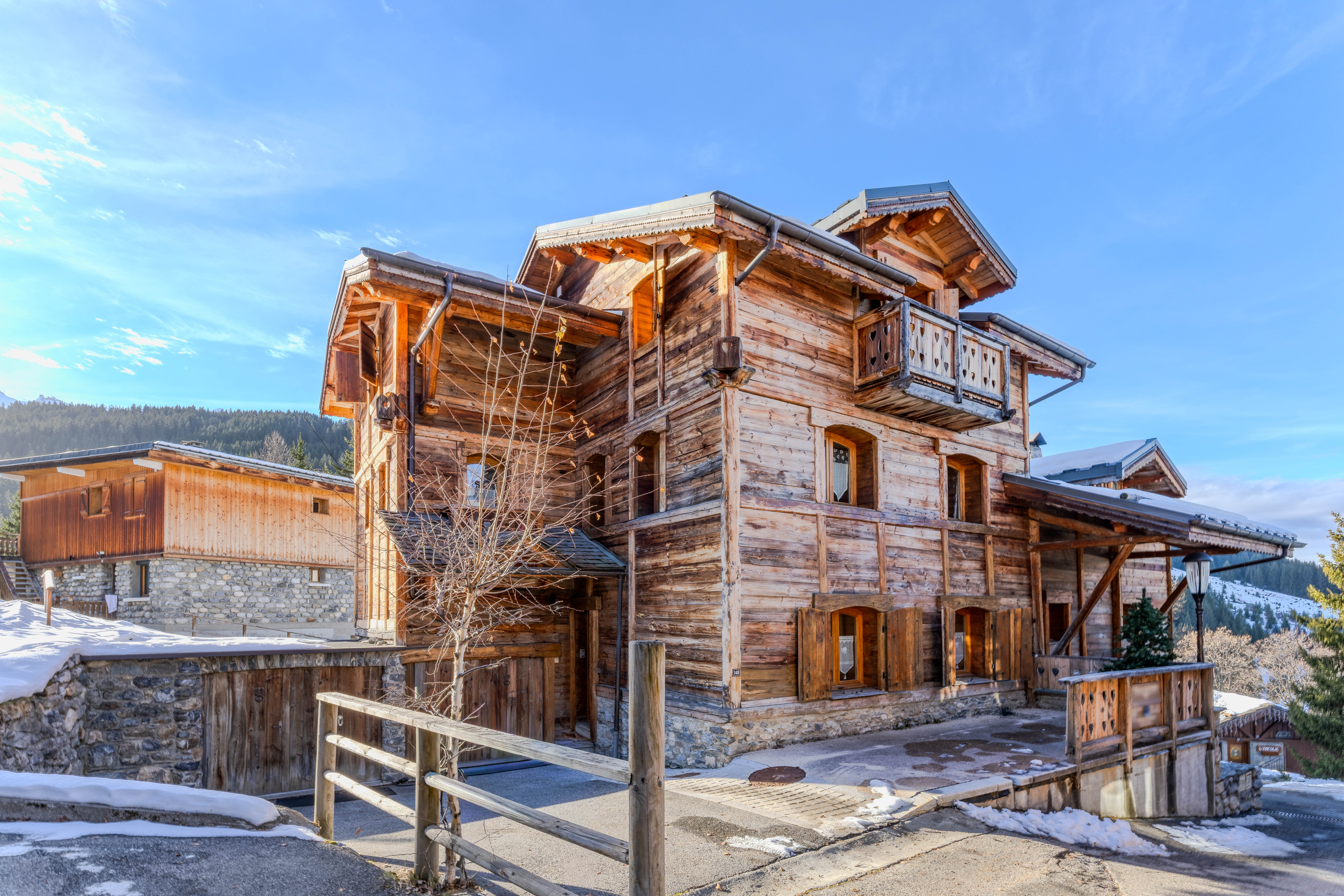 French property for sale in Courchevel, Savoie - €6,200,000 - photo 
