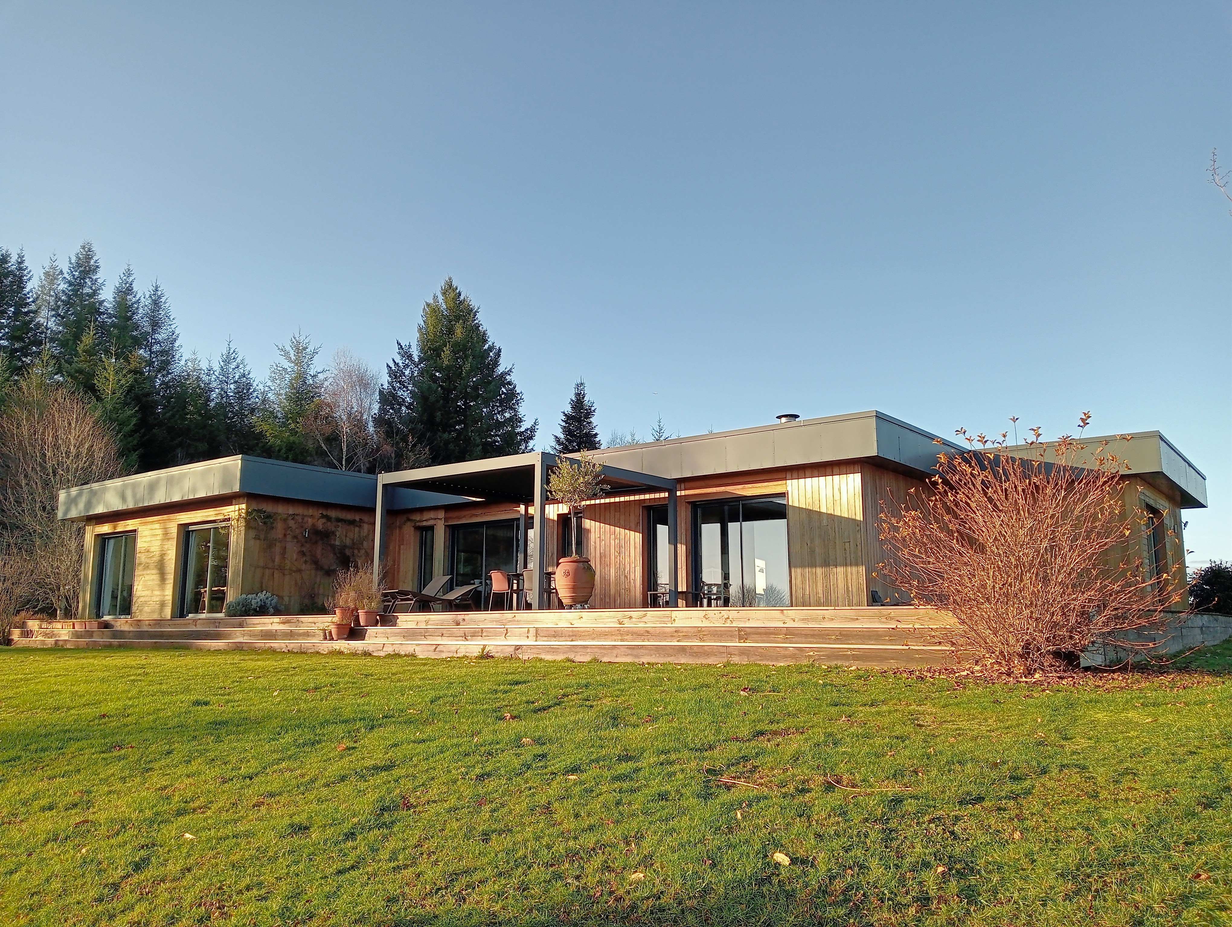 Propriété en France à vendre à Neuvic, Corrèze - €988 000 - photo 