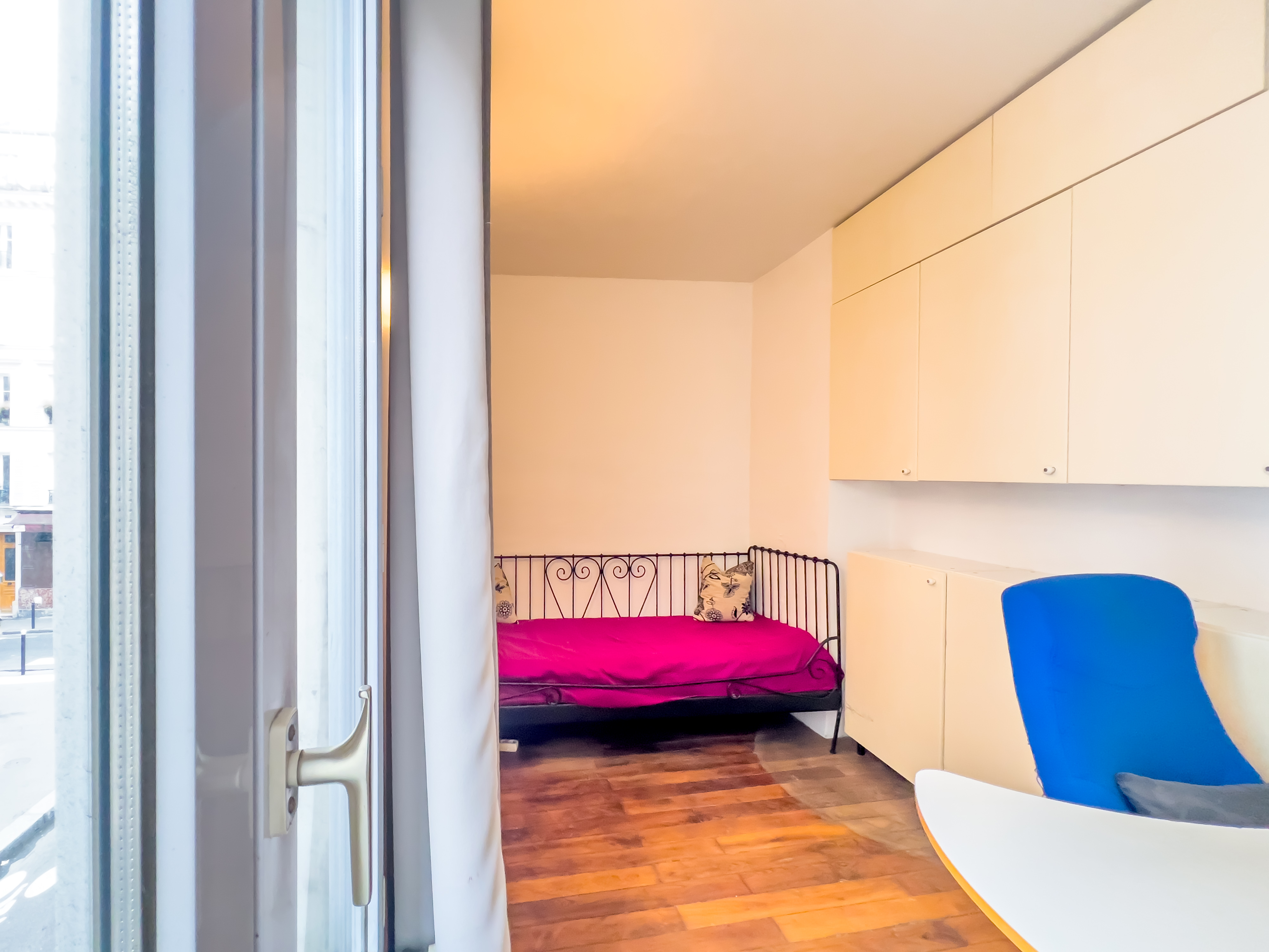 French property for sale in Paris, Paris - €895,000 - photo 