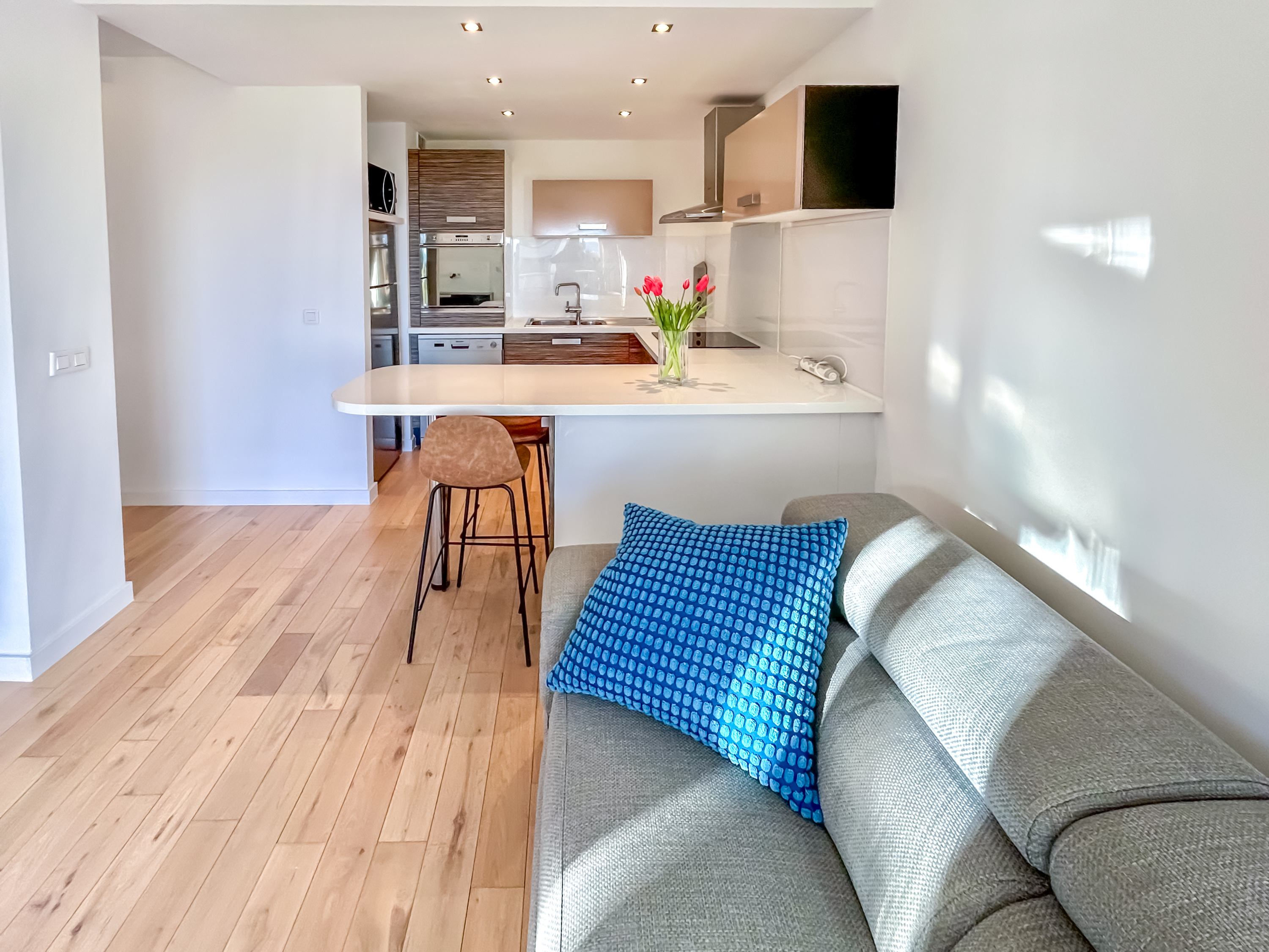 French property for sale in Antibes, Alpes-Maritimes - €425,000 - photo 