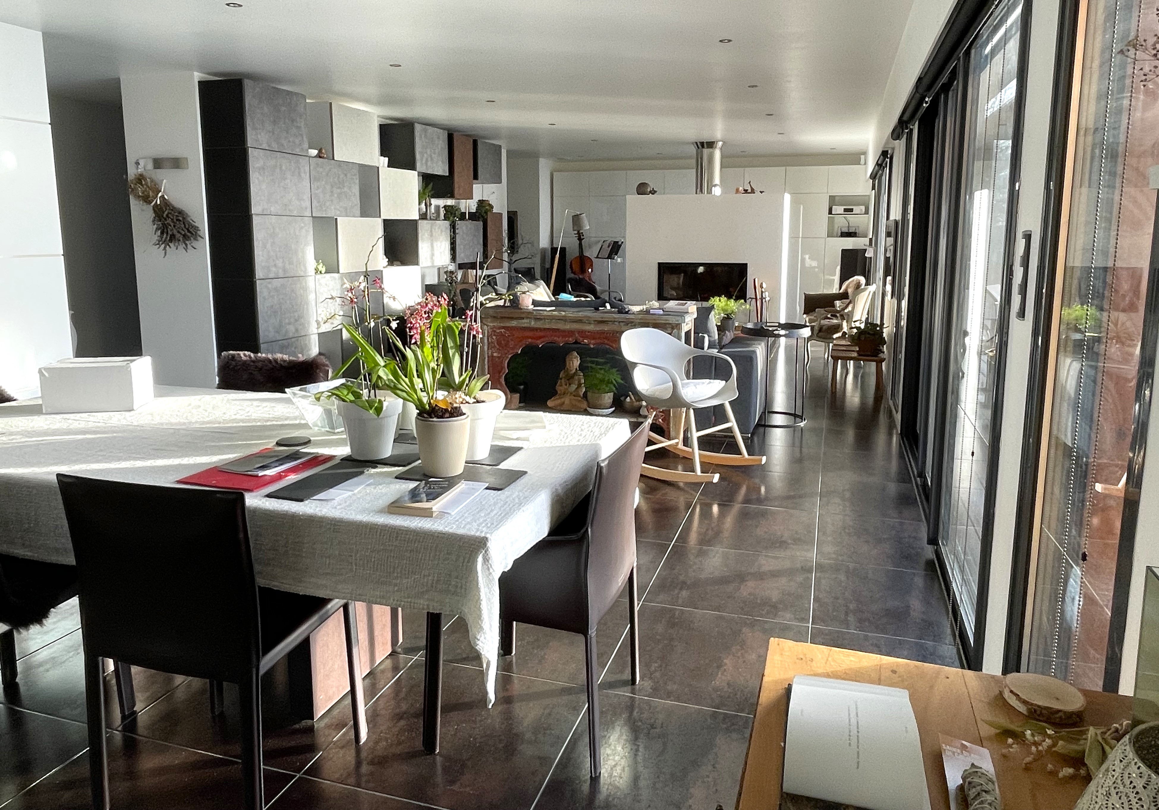 Propriété en France à vendre à Neuvic, Corrèze - €988 000 - photo 