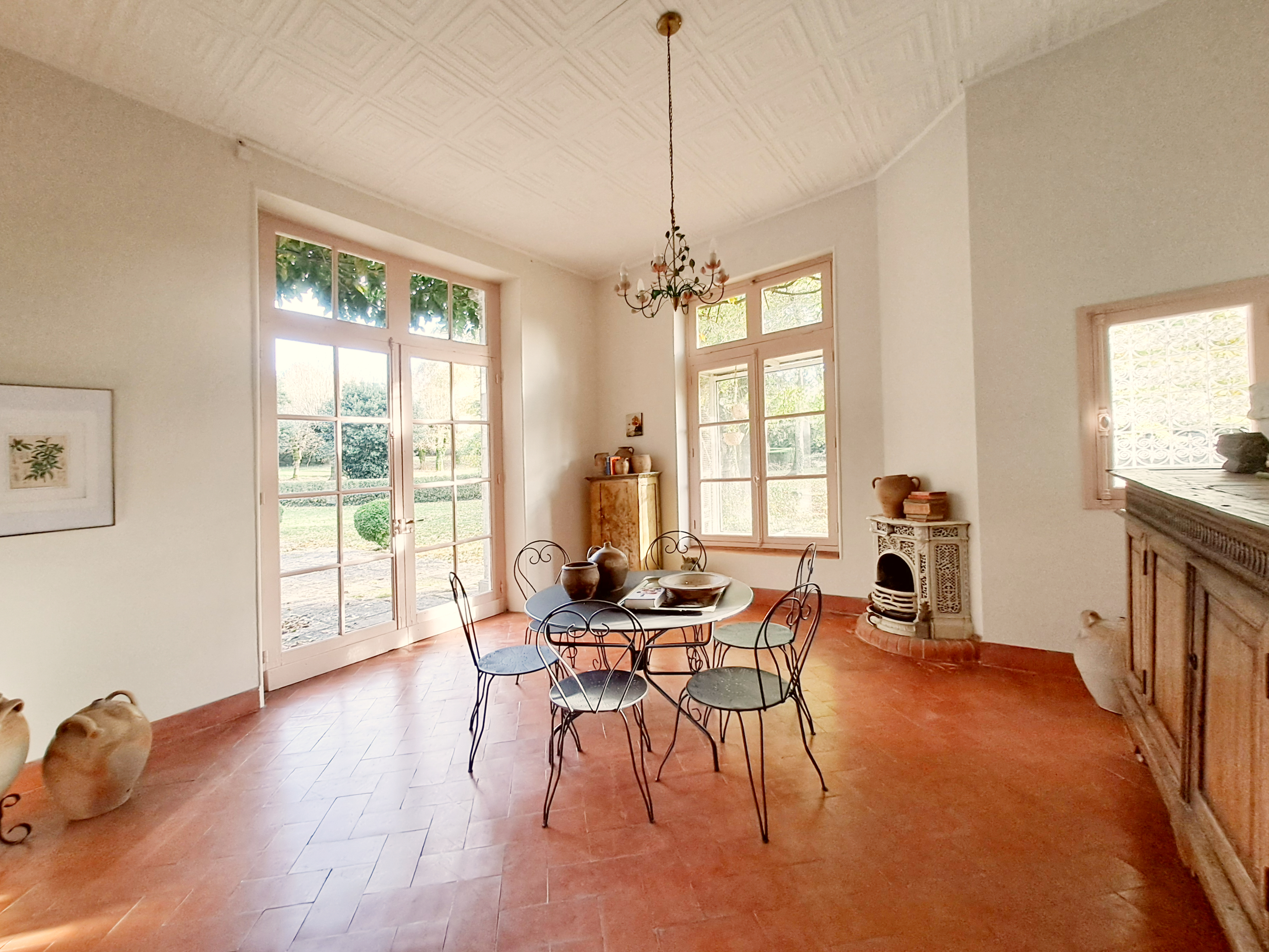 French property for sale in Melle, Deux-Sèvres - €795,000 - photo 