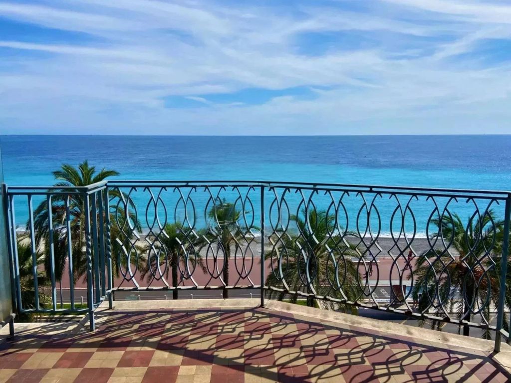 French property for sale in Nice, Alpes-Maritimes - €719,000 - photo 