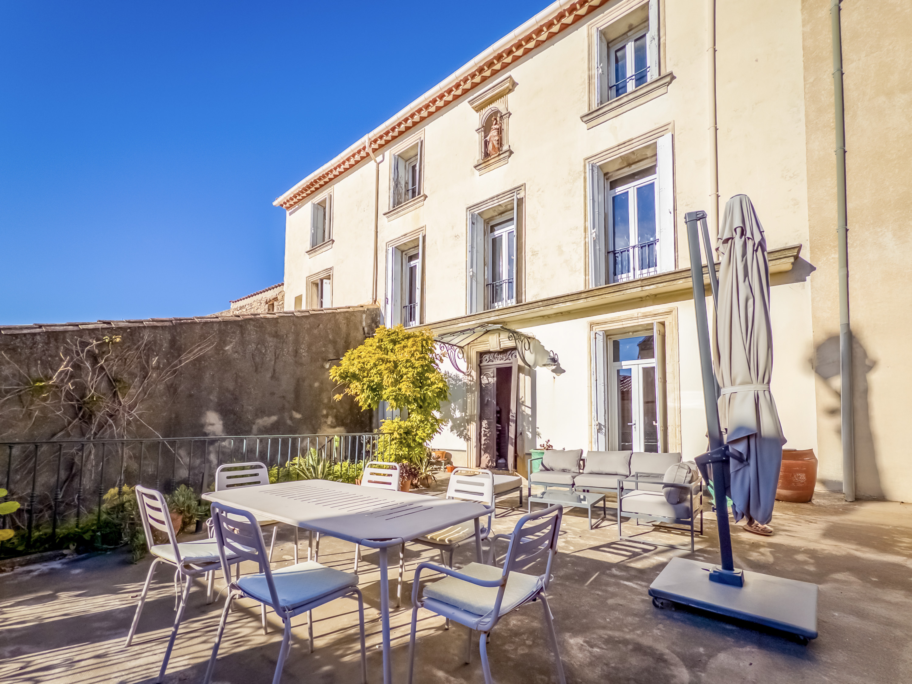 Propriété en France à vendre à Saint-Geniès-de-Fontedit, Hérault - &#8364;560 000 - photo 