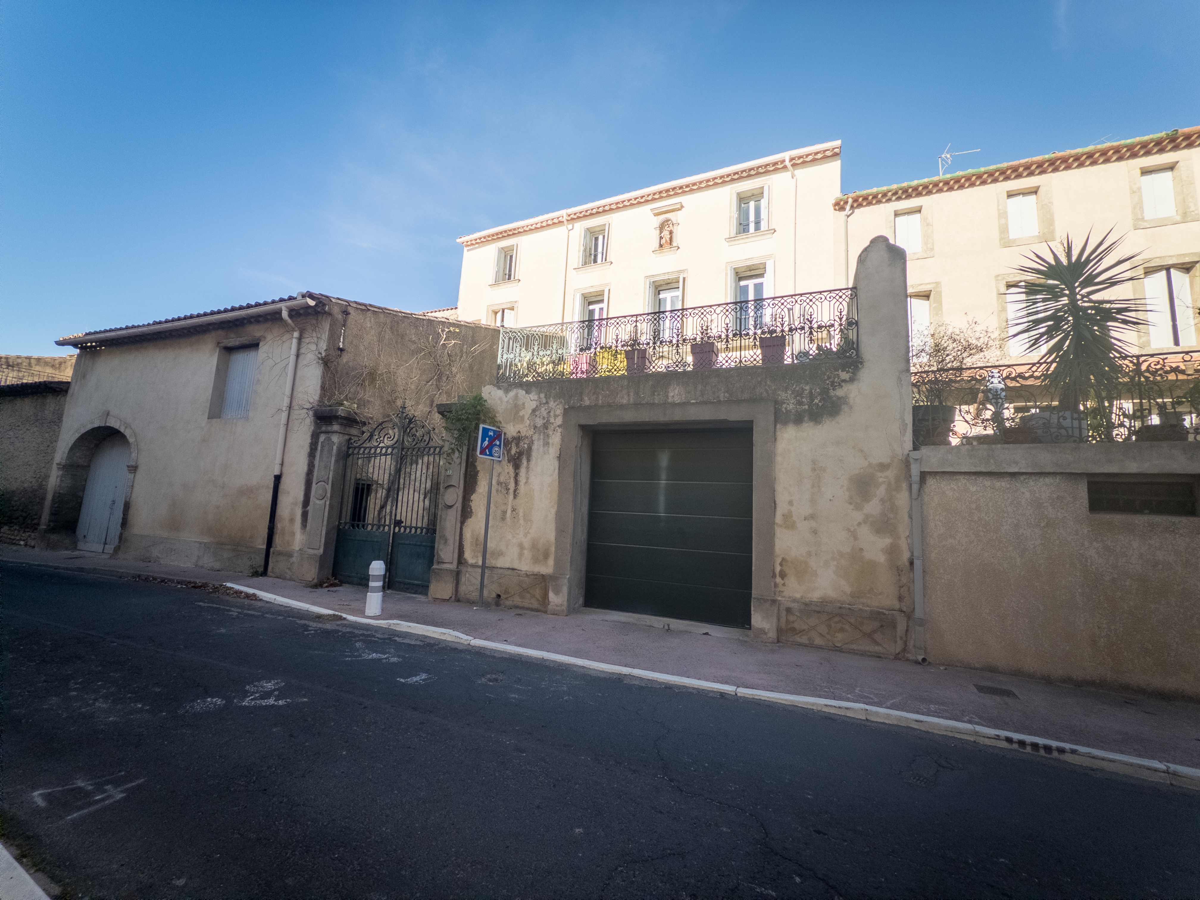 French property for sale in Saint-Geniès-de-Fontedit, Hérault - €560,000 - photo 