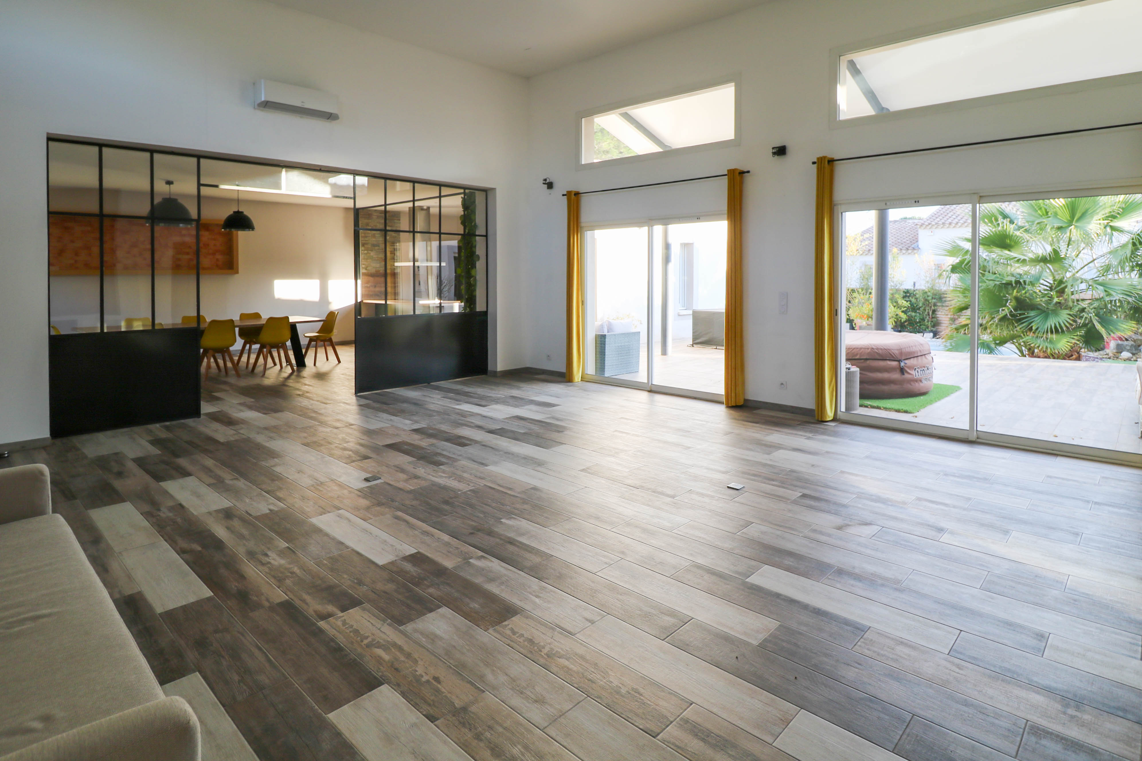 French property for sale in Castillon-du-Gard, Gard - €670,000 - photo 