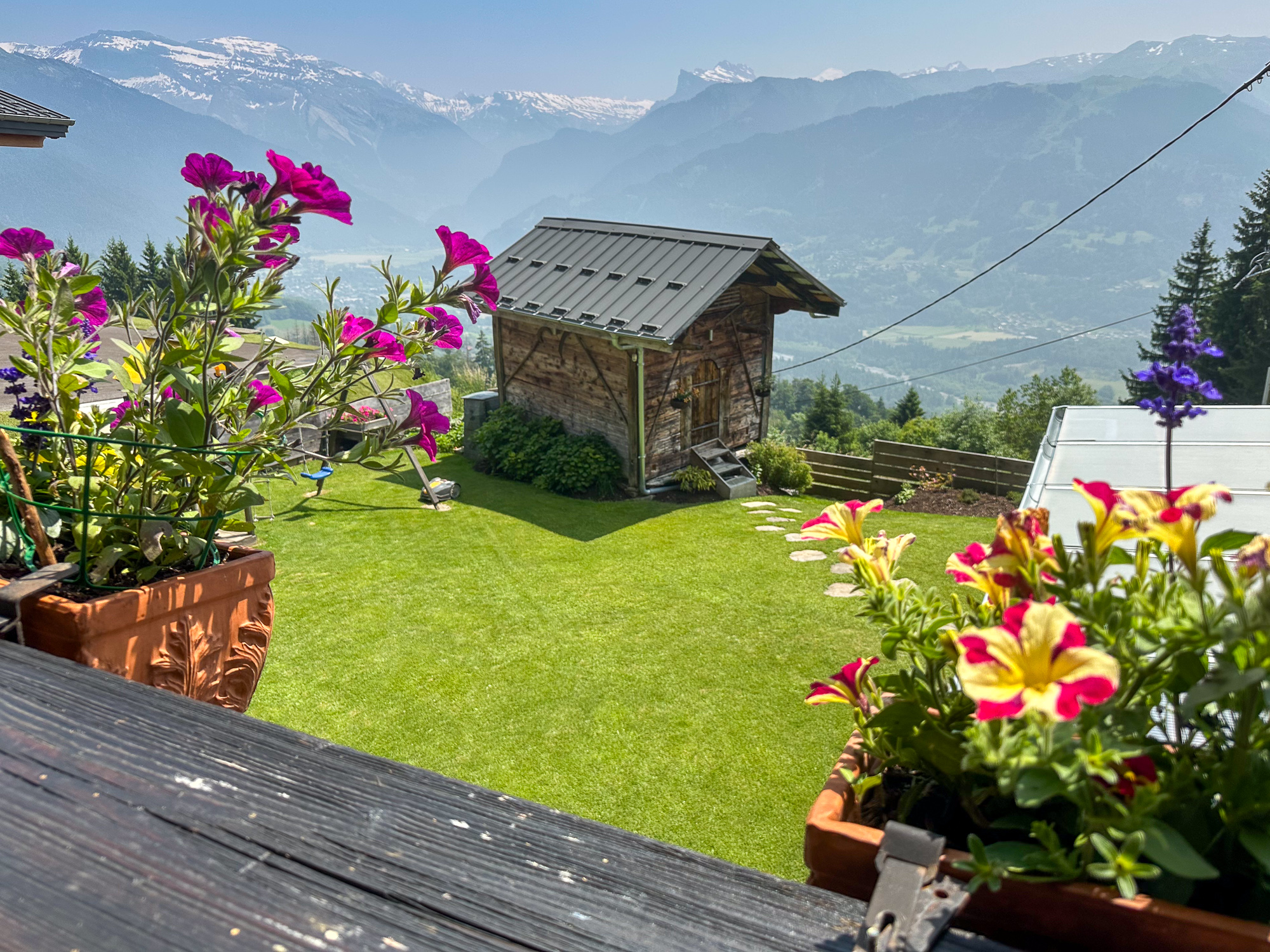 French property for sale in Verchaix, Haute-Savoie - €950,000 - photo 