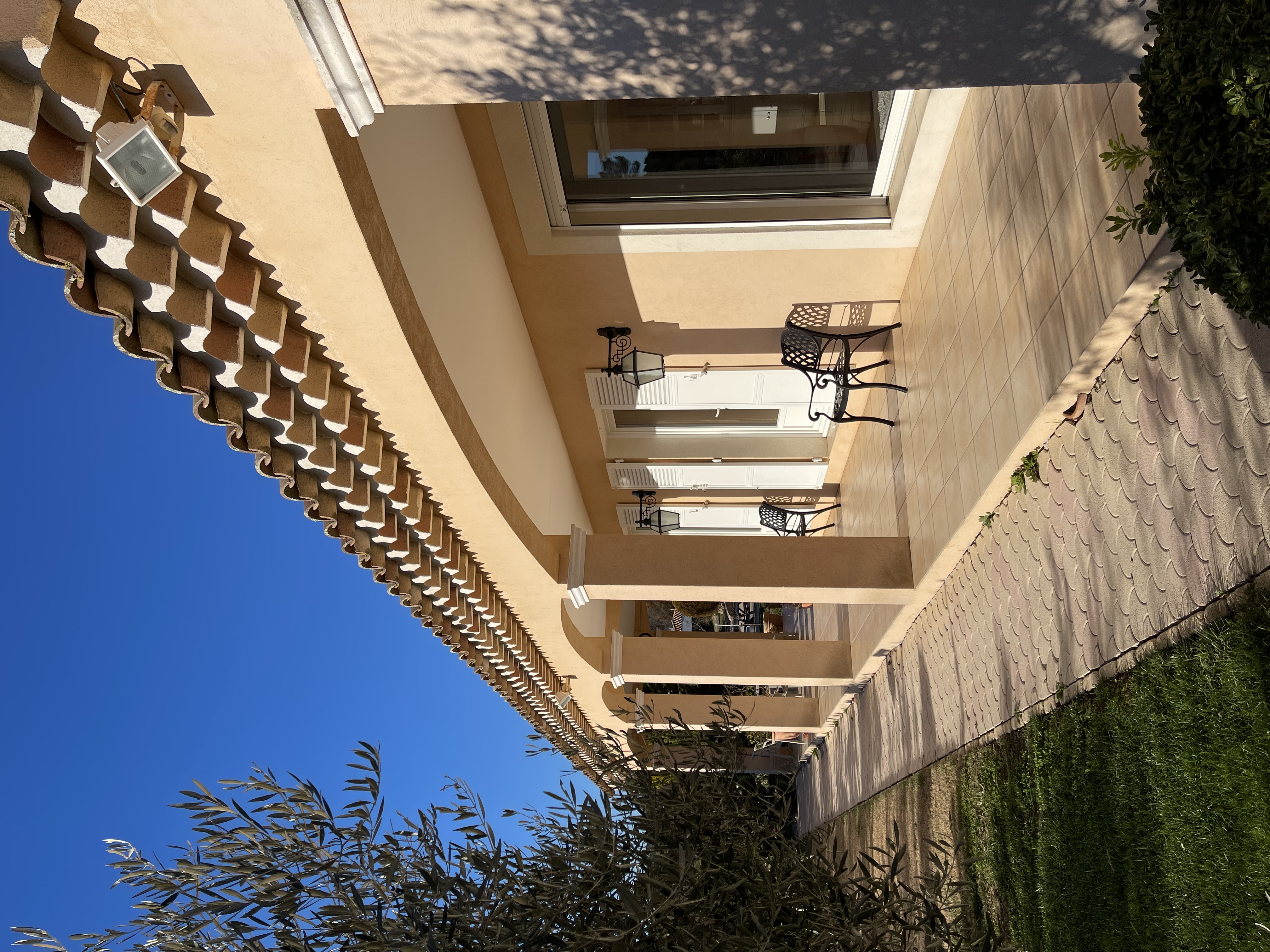 French property for sale in Flayosc, Var - €895,000 - photo 