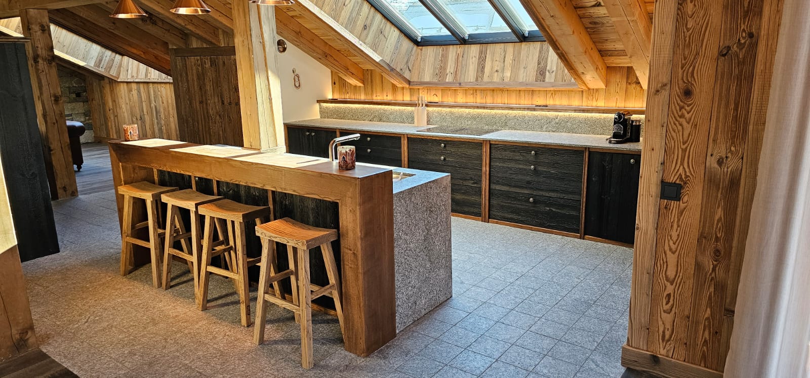 French property for sale in MERIBEL LES ALLUES, Savoie - €5,450,000 - photo 