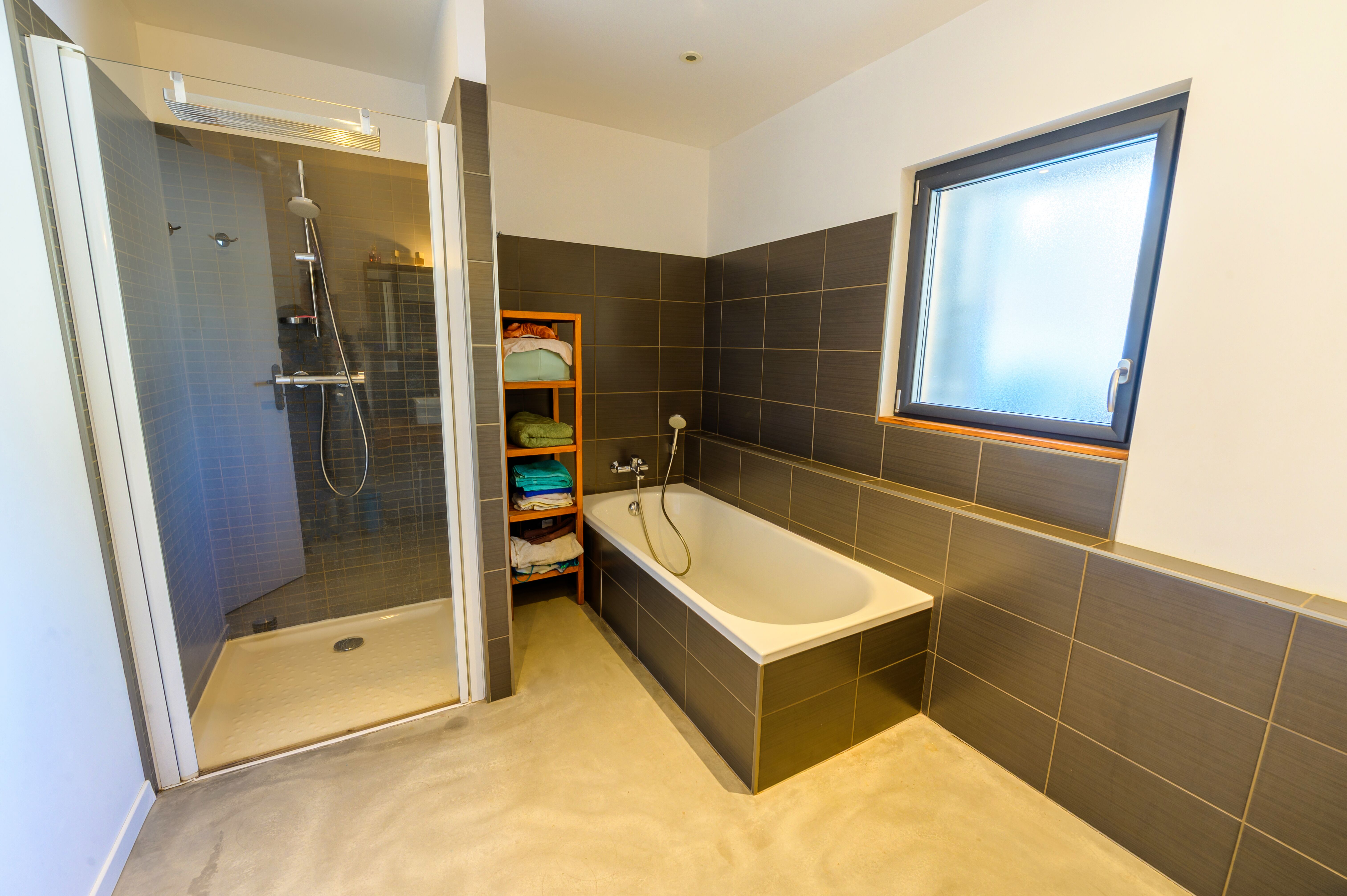 Propriété en France à vendre à Talloires-Montmin, Haute-Savoie - €660 000 - photo 