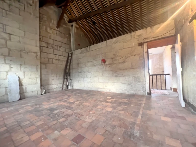 Propriété en France à vendre à Saumur, Maine-et-Loire - €575 000 - photo 