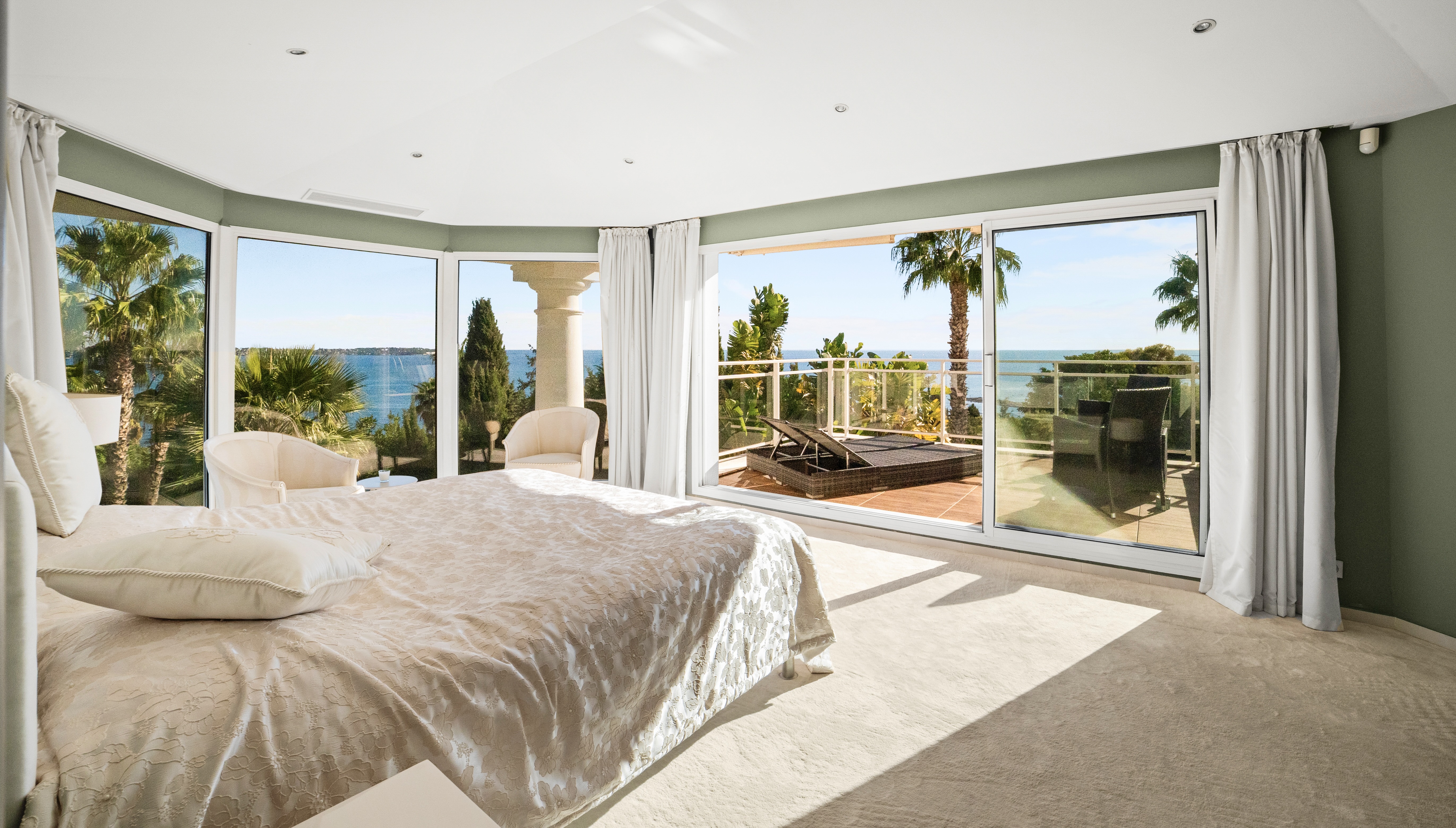 Propriété en France à vendre à Vallauris, Alpes-Maritimes - €7 900 000 - photo 