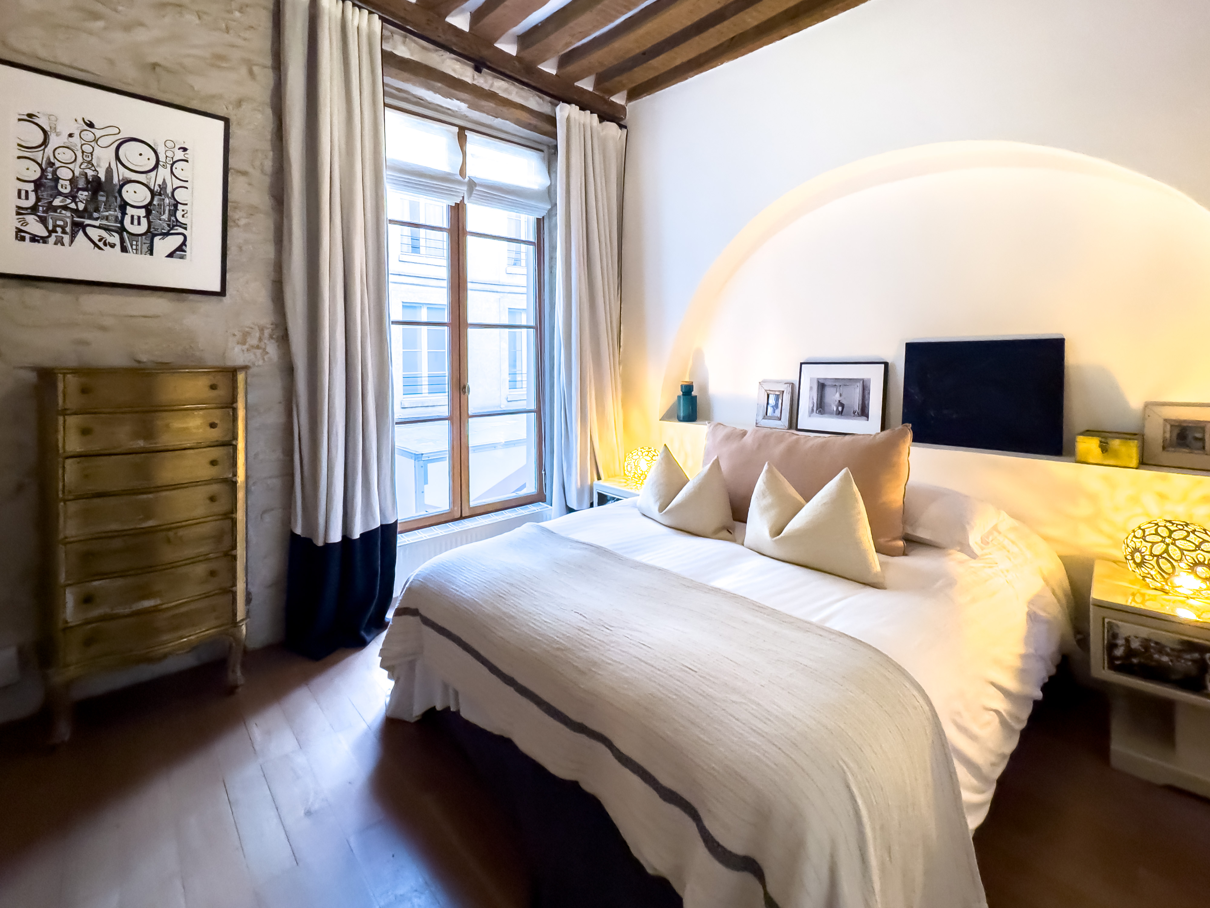 French property for sale in Paris 3e Arrondissement, Paris - €1,275,000 - photo 