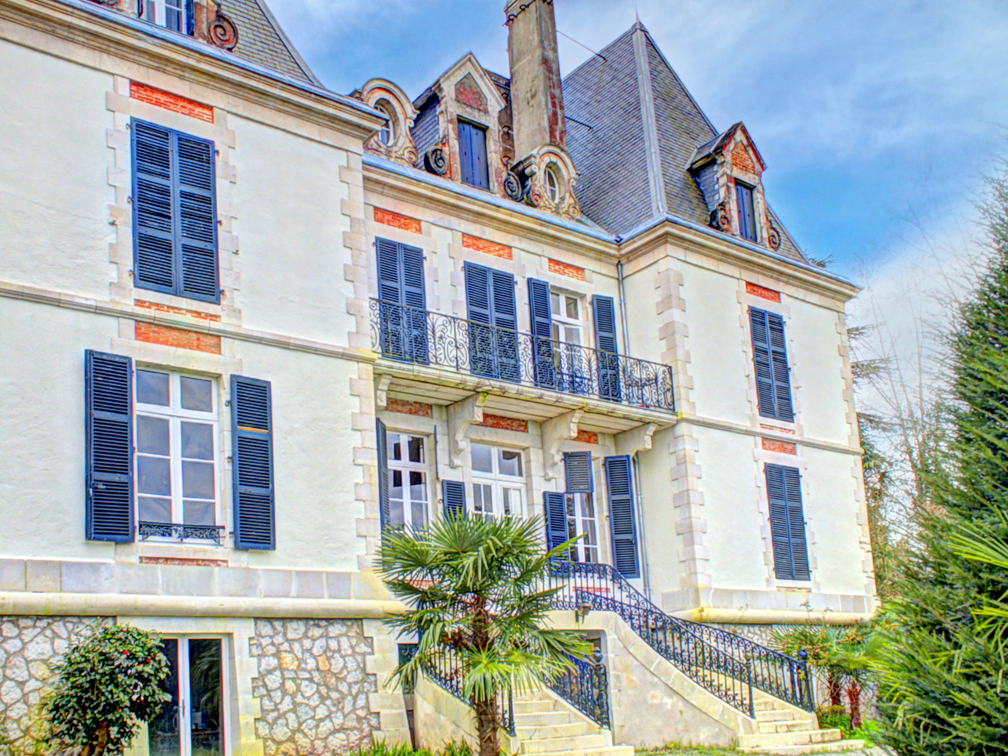 French property for sale in Salies-de-Béarn, Pyrénées-Atlantiques - €690,000 - photo 