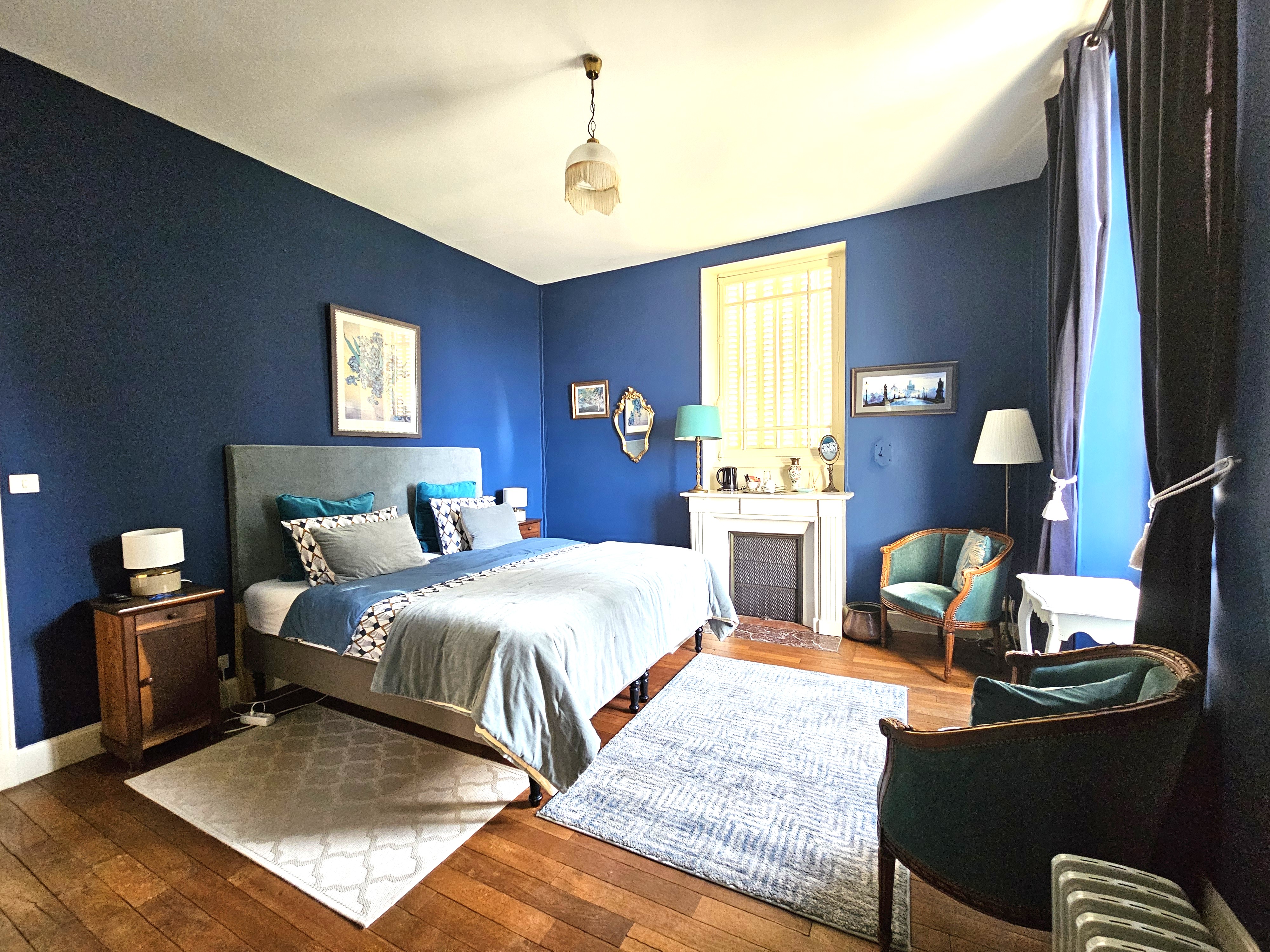 French property for sale in Cosne-d'Allier, Allier - €455,800 - photo 