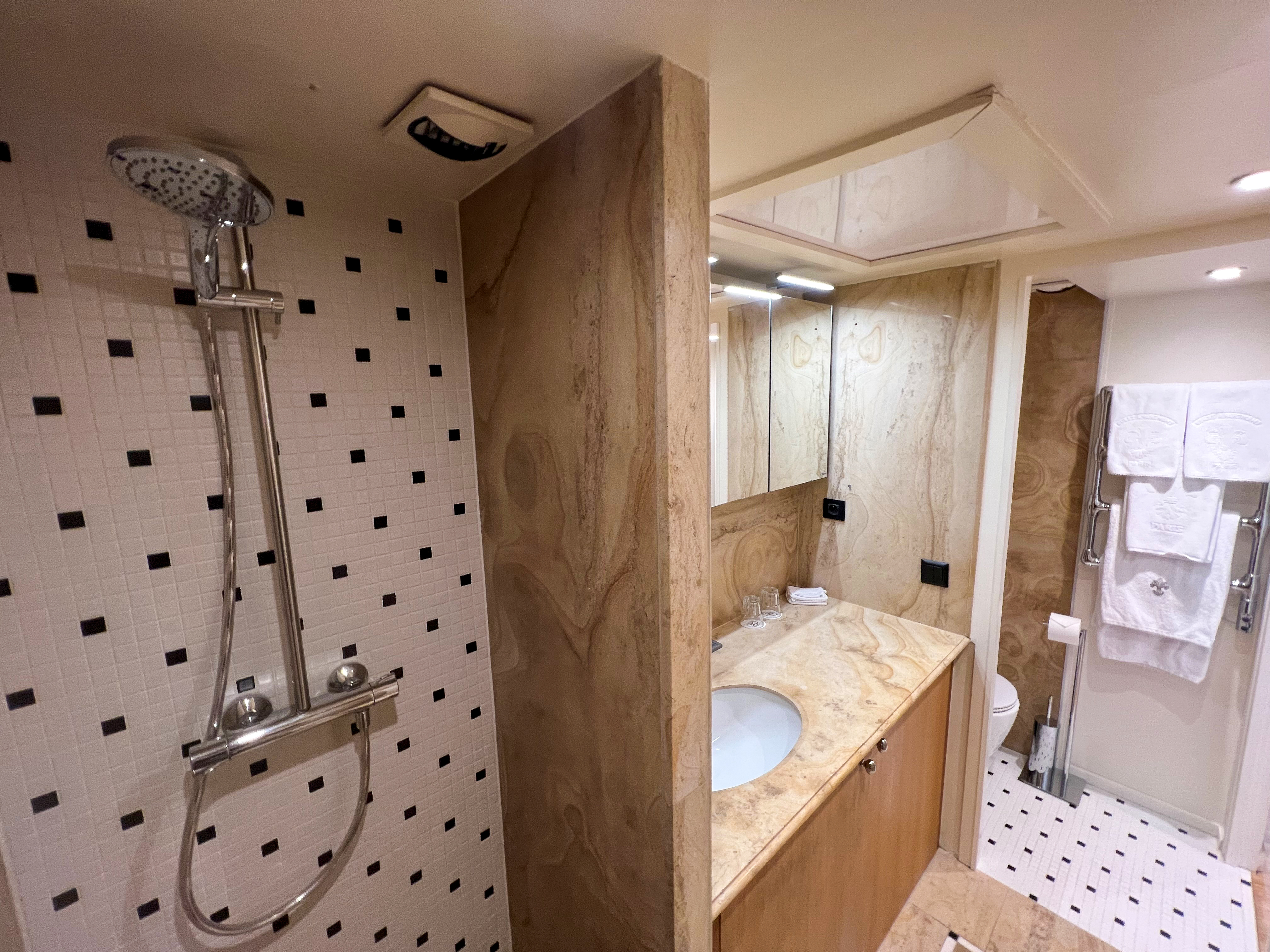 French property for sale in Paris 4e Arrondissement, Paris - €750,000 - photo 