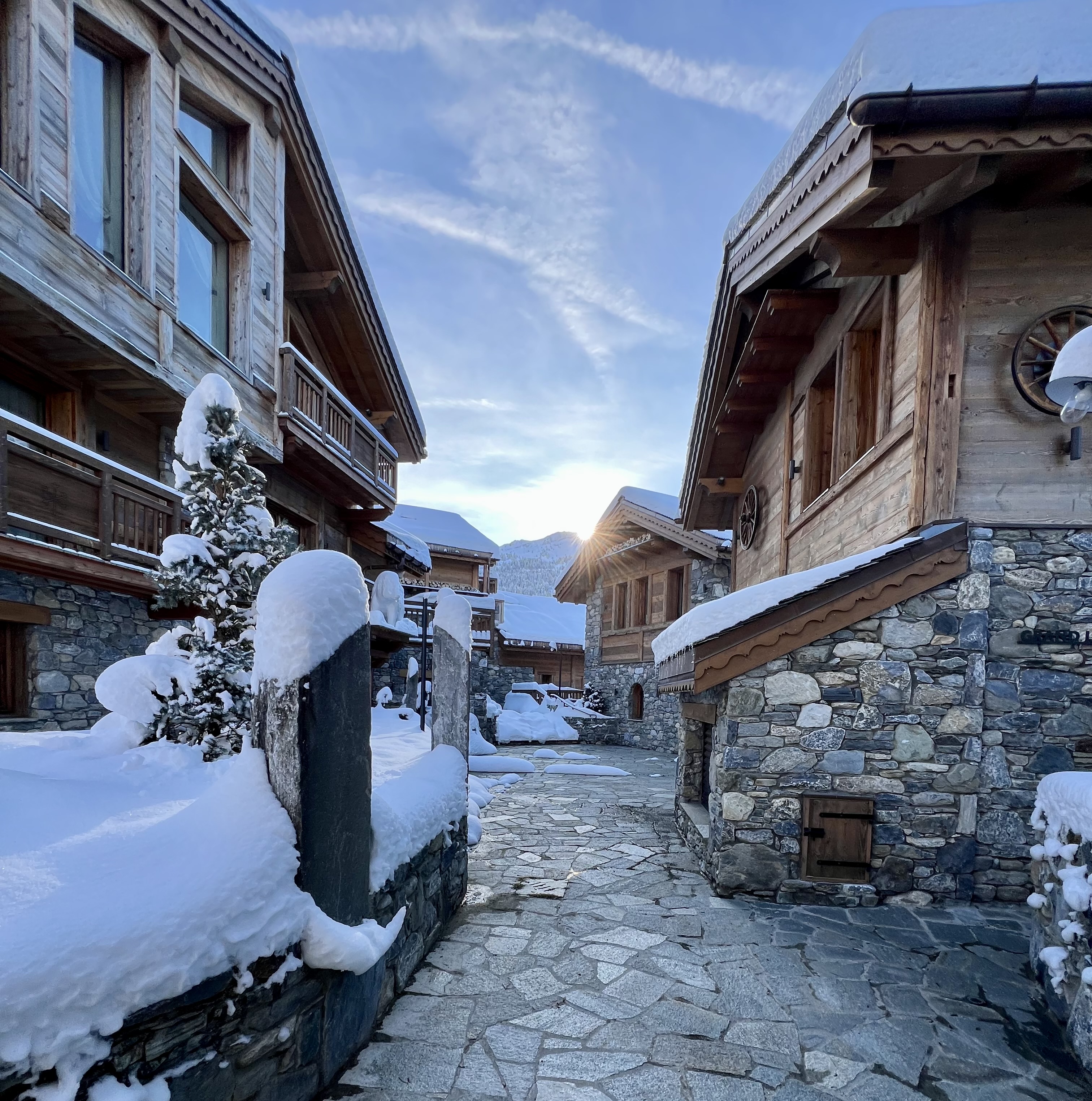 Propriété en France à vendre à MERIBEL LES ALLUES, Savoie - €2 660 000 - photo 