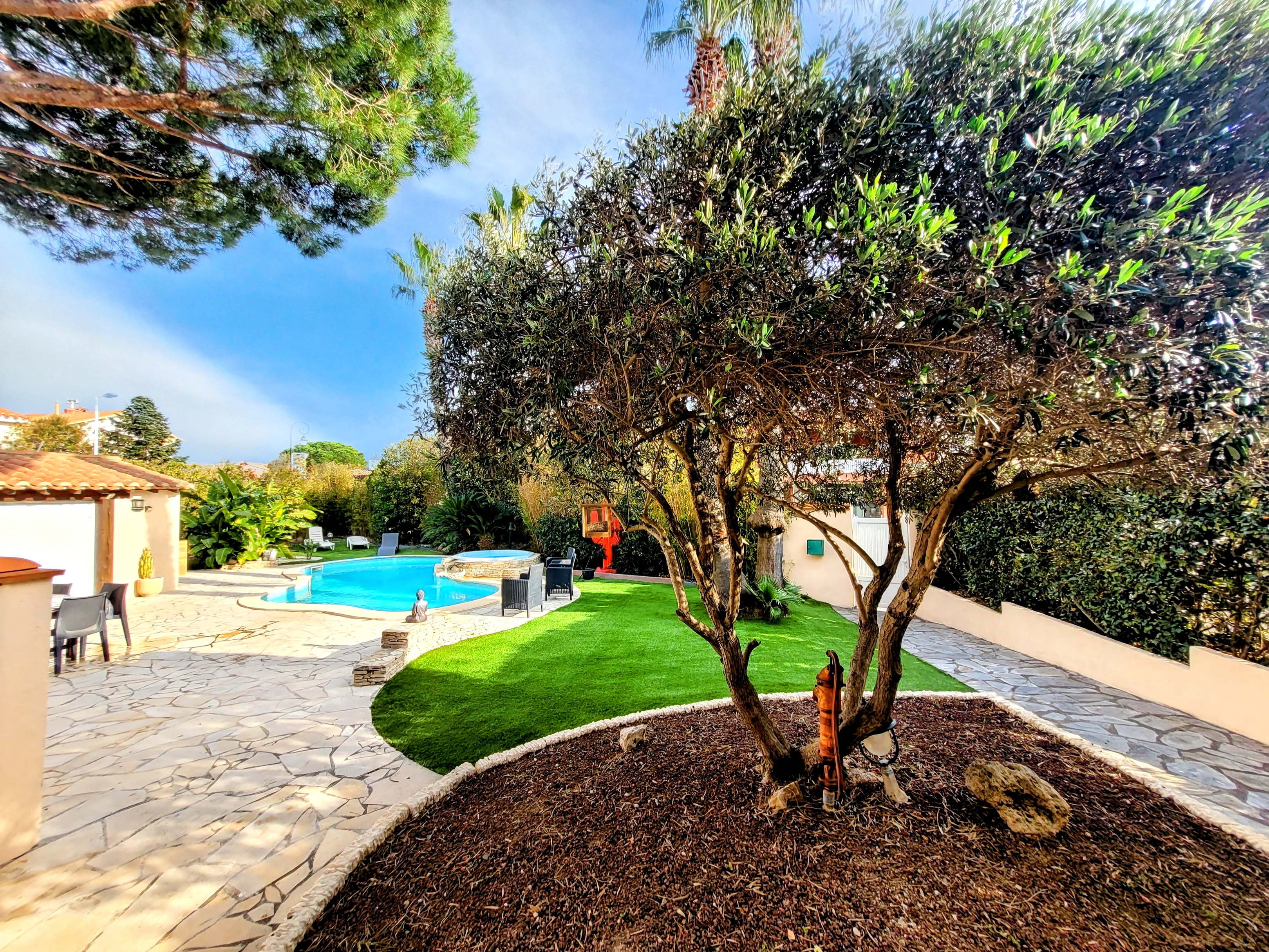 French property for sale in Canet-en-Roussillon, Pyrénées-Orientales - €549,000 - photo 