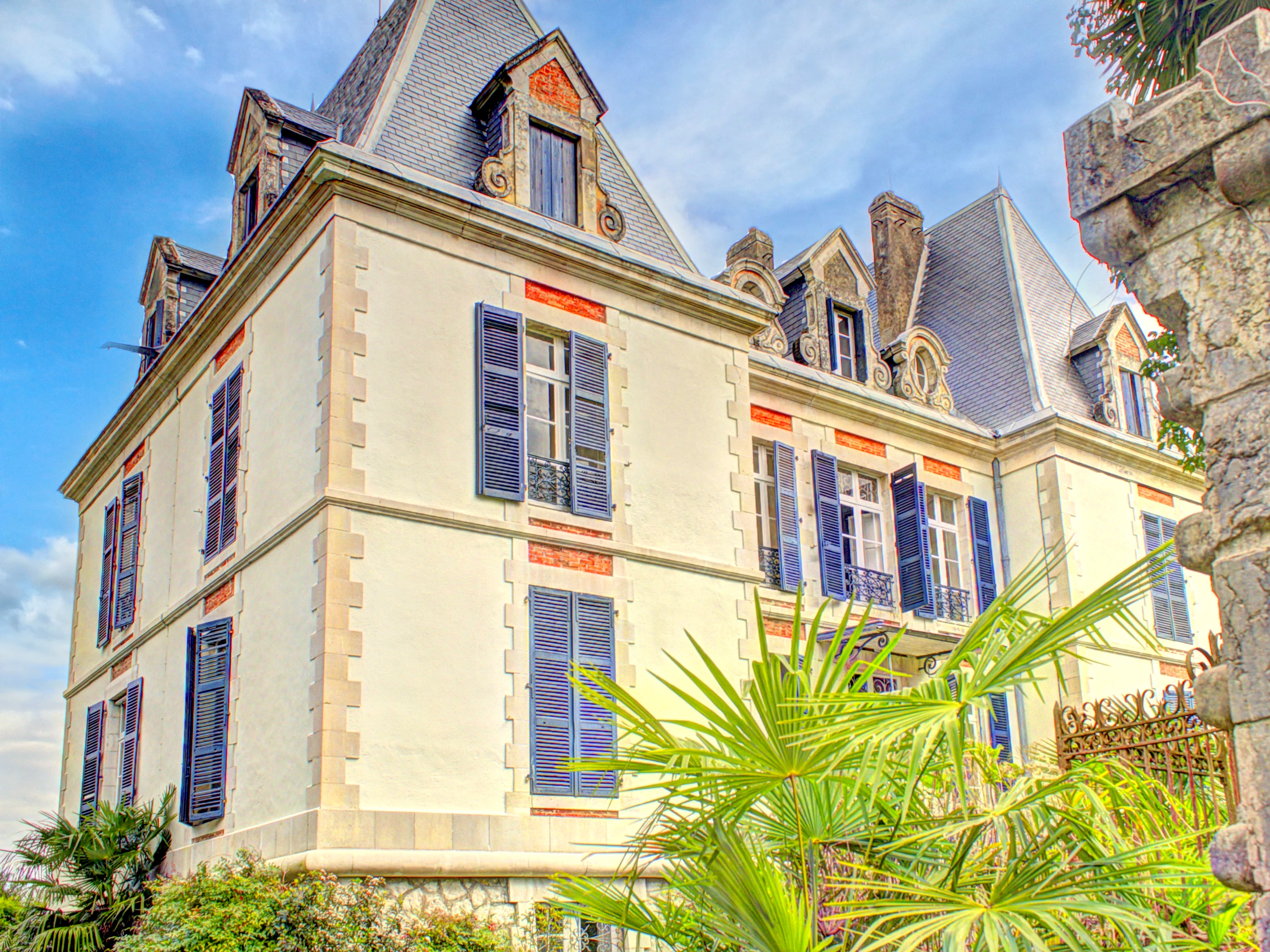 French property for sale in Salies-de-Béarn, Pyrénées-Atlantiques - €690,000 - photo 