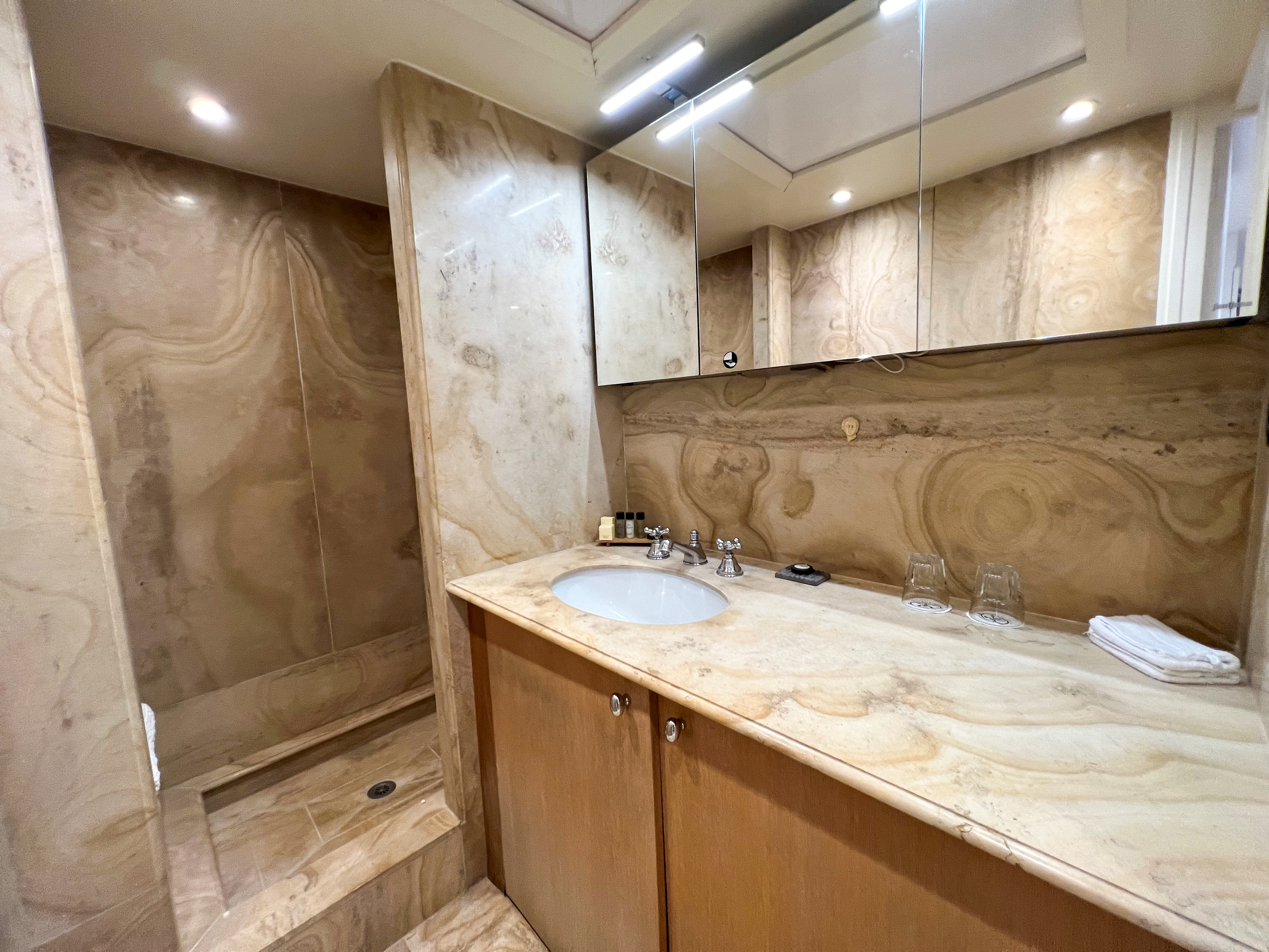 French property for sale in Paris 4e Arrondissement, Paris - €750,000 - photo 