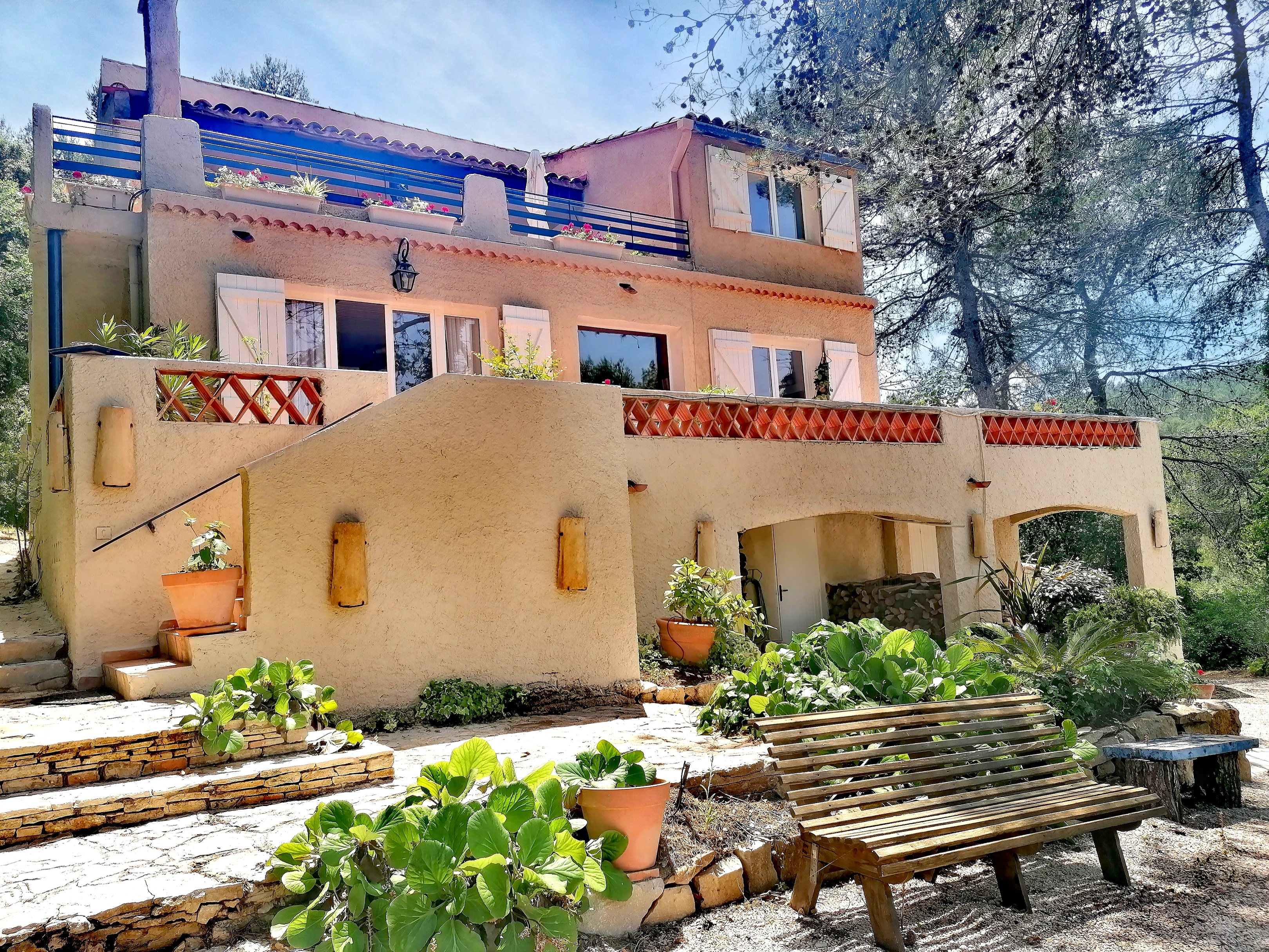 French property for sale in Belcodène, Bouches-du-Rhône - €825,000 - photo 