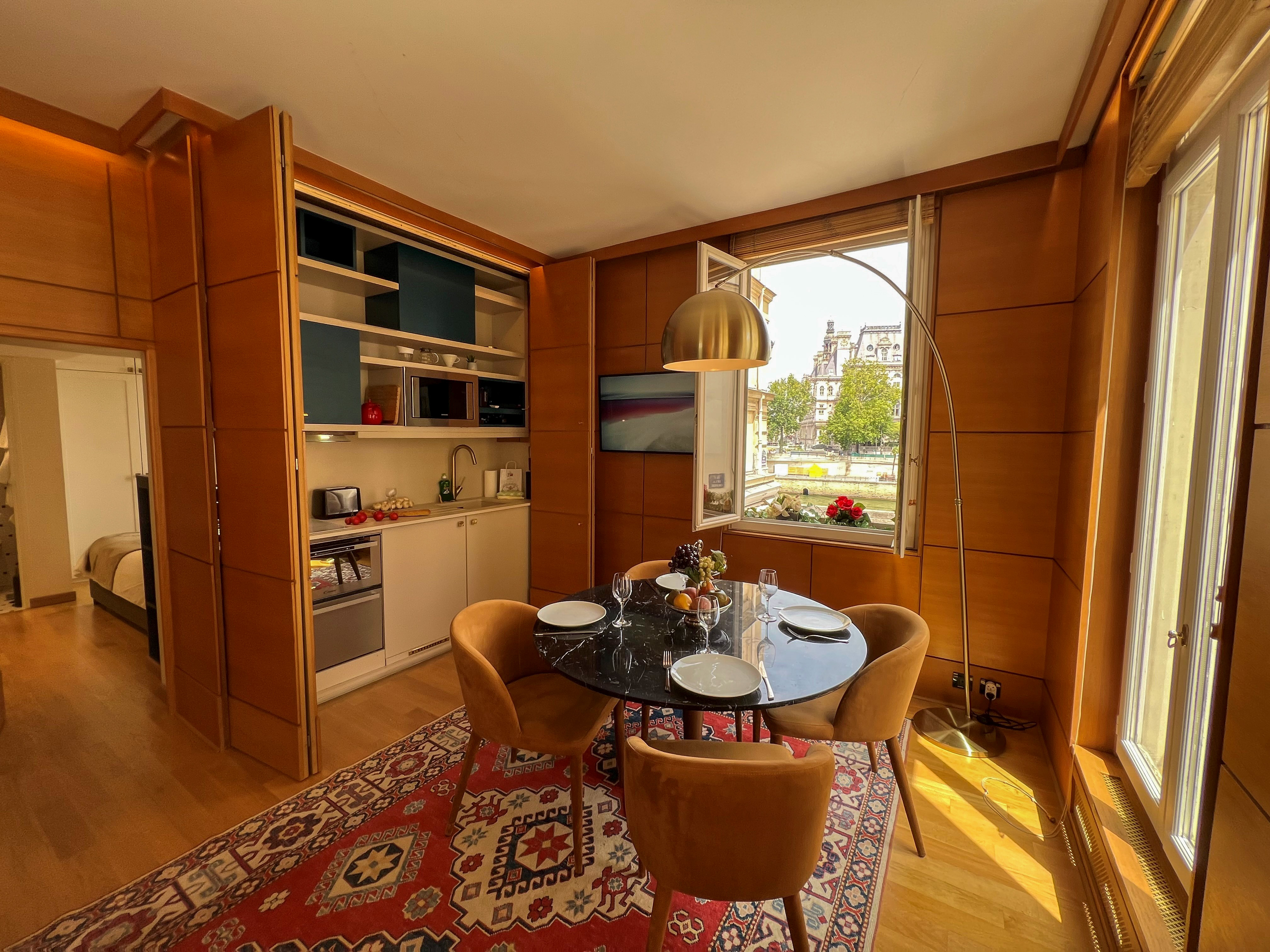 French property for sale in Paris 4e Arrondissement, Paris - €750,000 - photo 