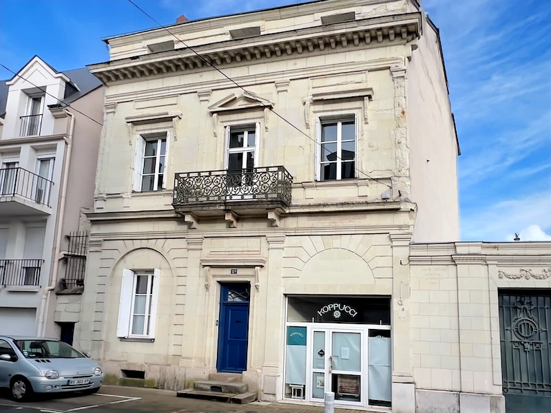 French property for sale in Saumur, Maine-et-Loire - €575,000 - photo 