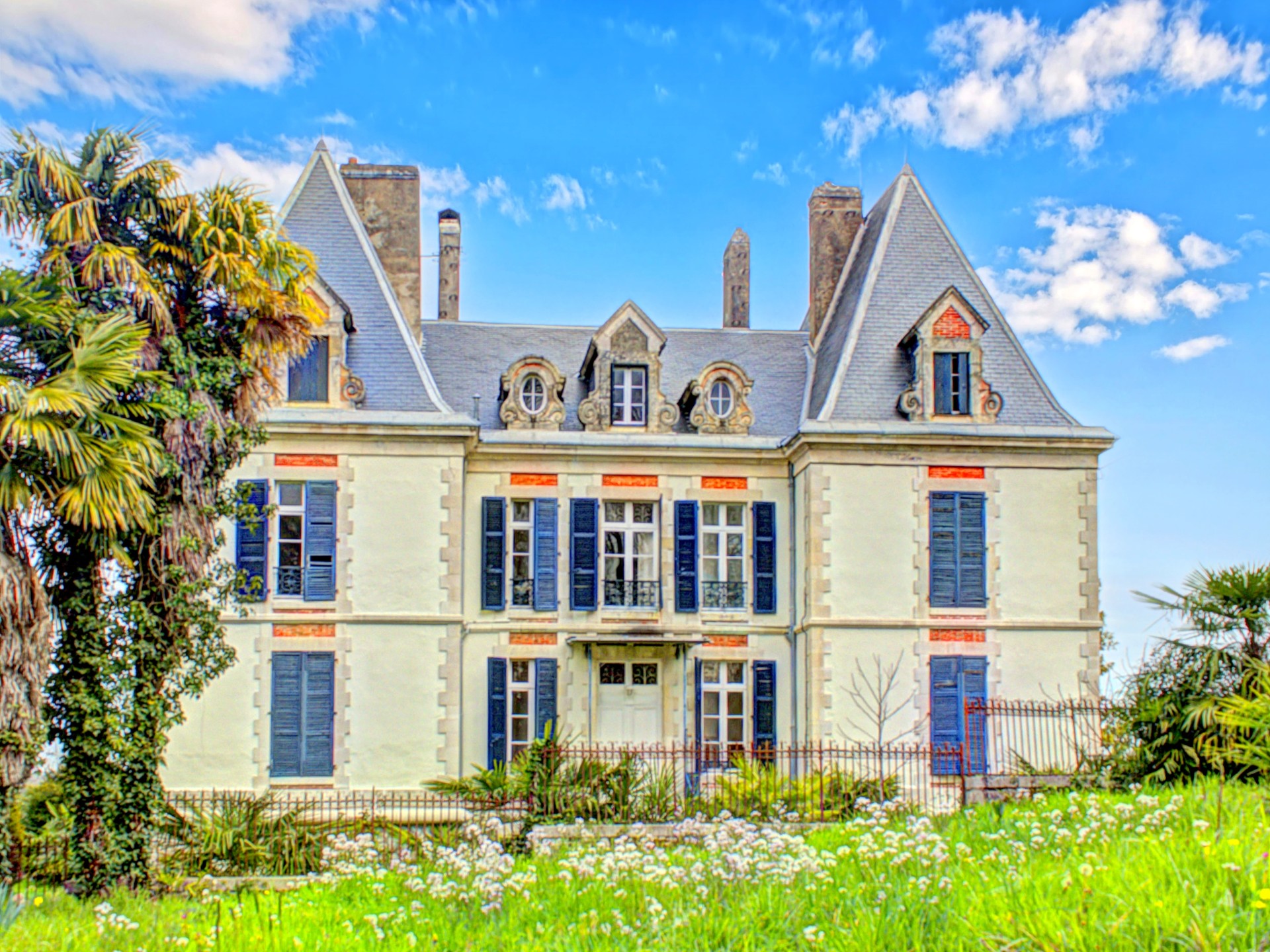 French property for sale in Salies-de-Béarn, Pyrénées-Atlantiques - €690,000 - photo 