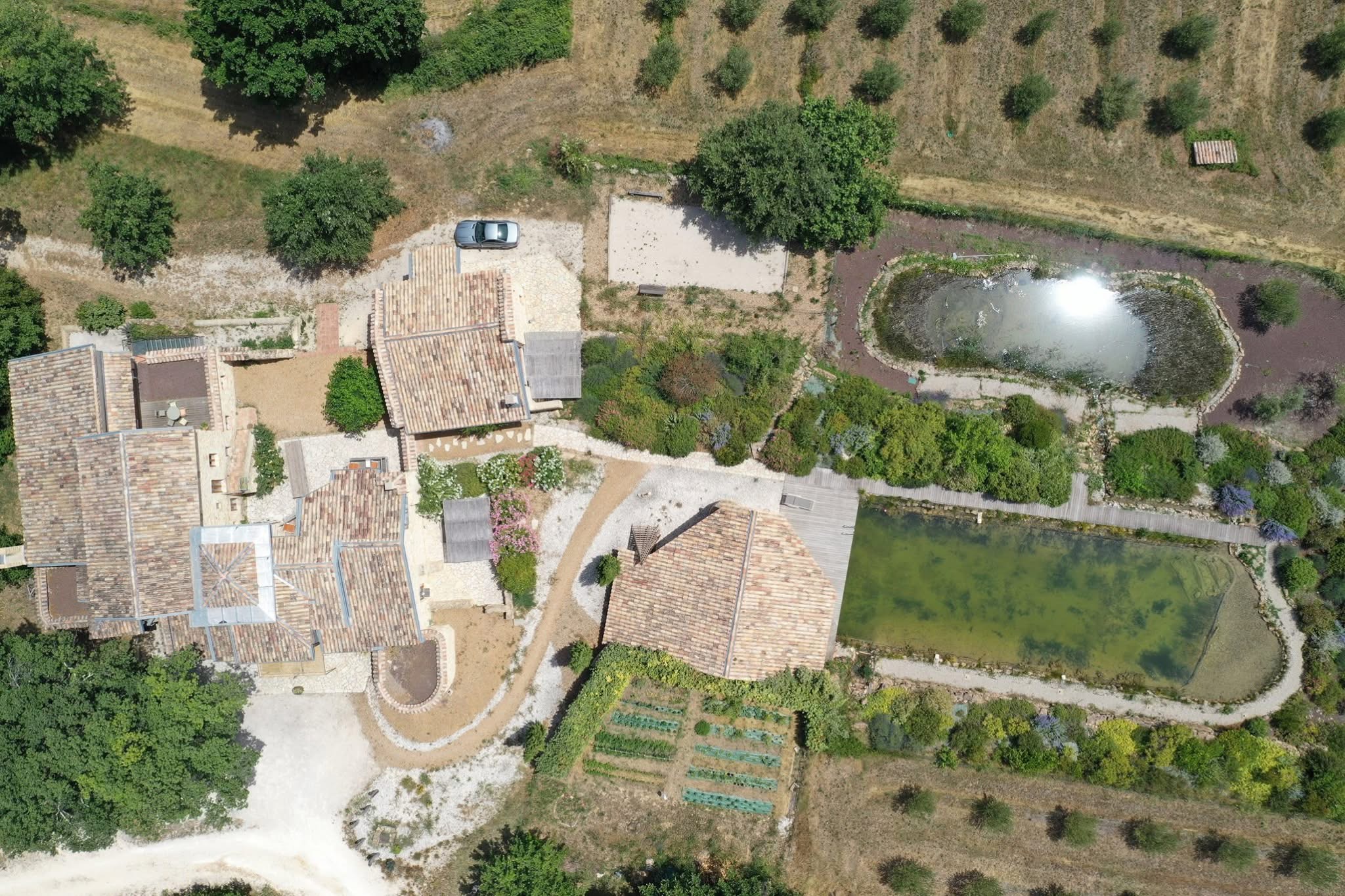 Propriété en France à vendre à Tresques, Gard - €2 100 000 - photo 