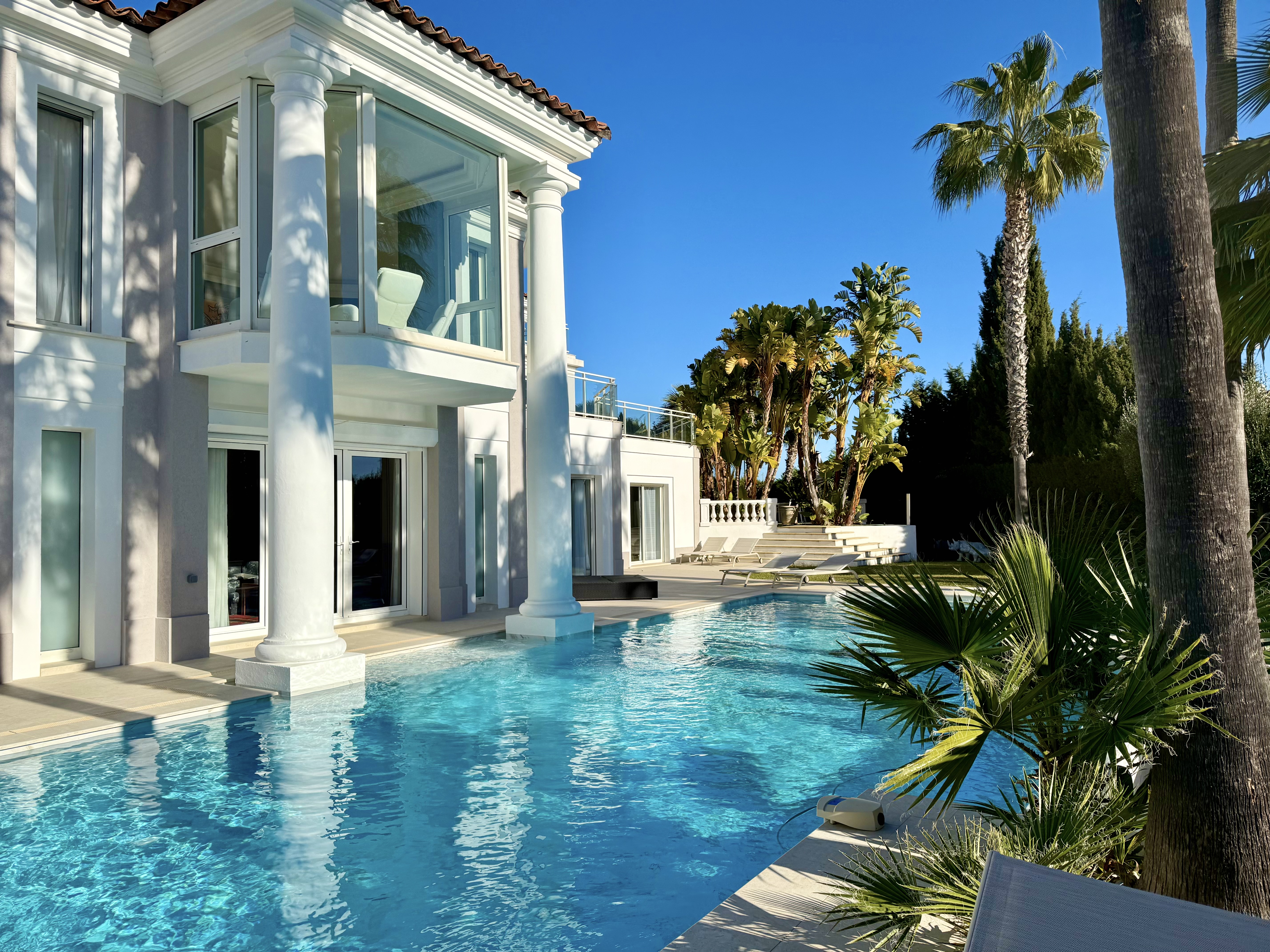 Propriété en France à vendre à Vallauris, Alpes-Maritimes - €7 900 000 - photo 