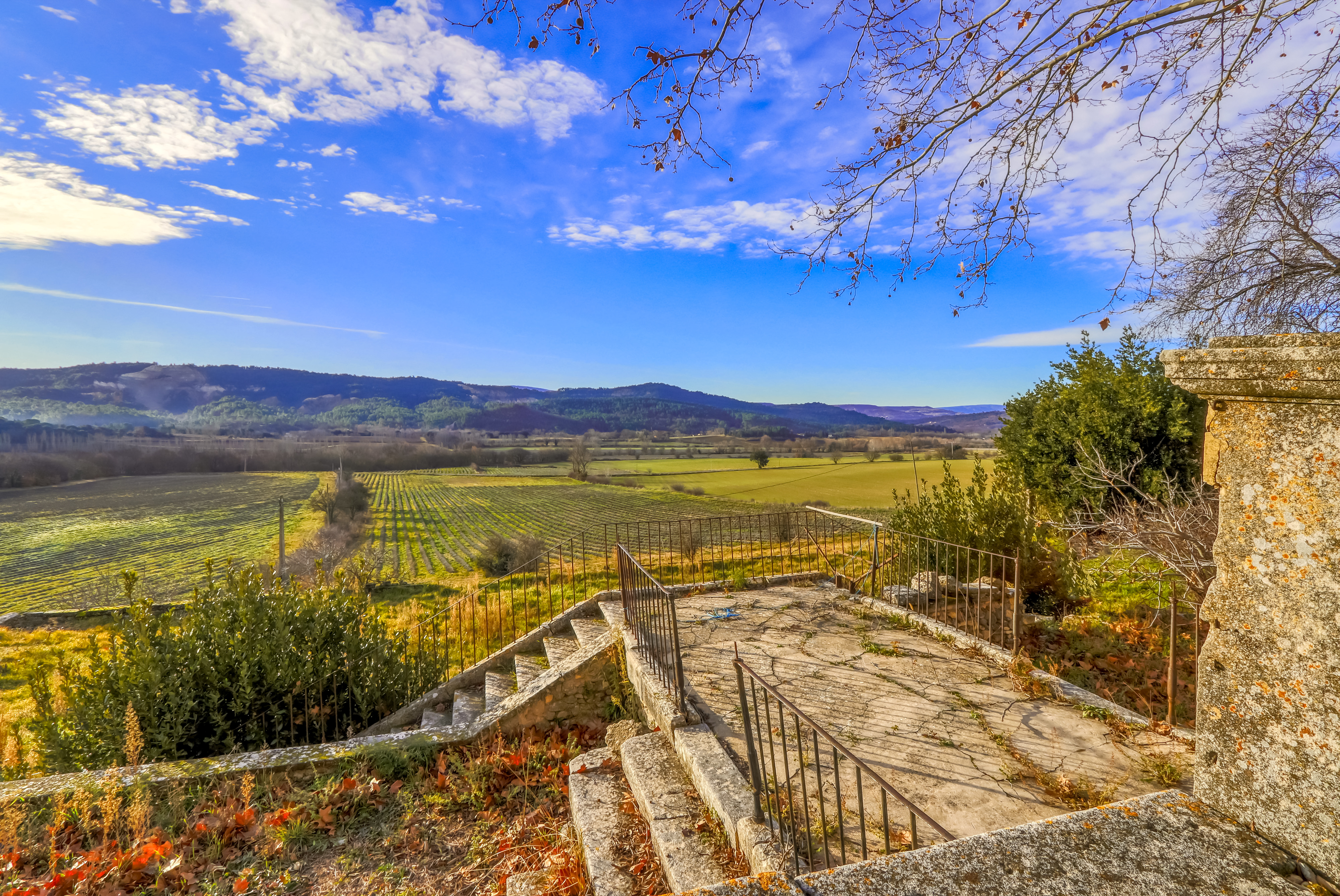 French property for sale in Rustrel, Vaucluse - €2,635,000 - photo 