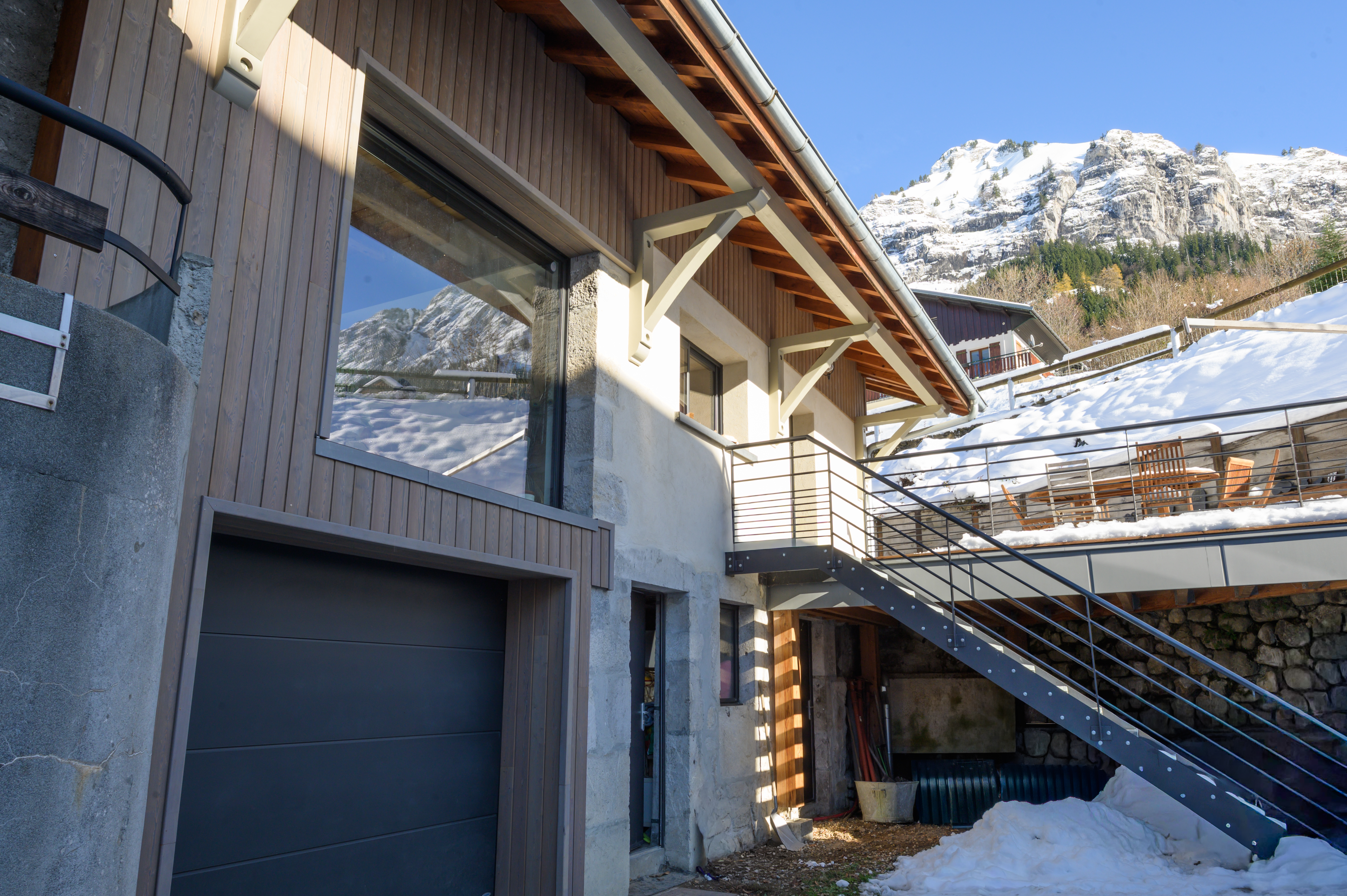 Propriété en France à vendre à Talloires-Montmin, Haute-Savoie - €660 000 - photo 